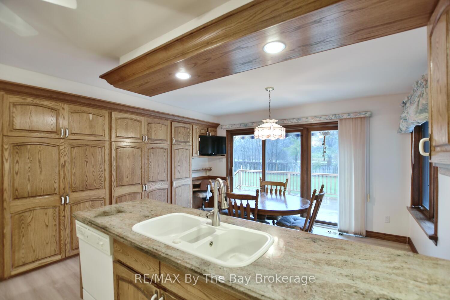 Photo 7 of 23 Kelley Crescent, Wasaga Beach — HOMEH