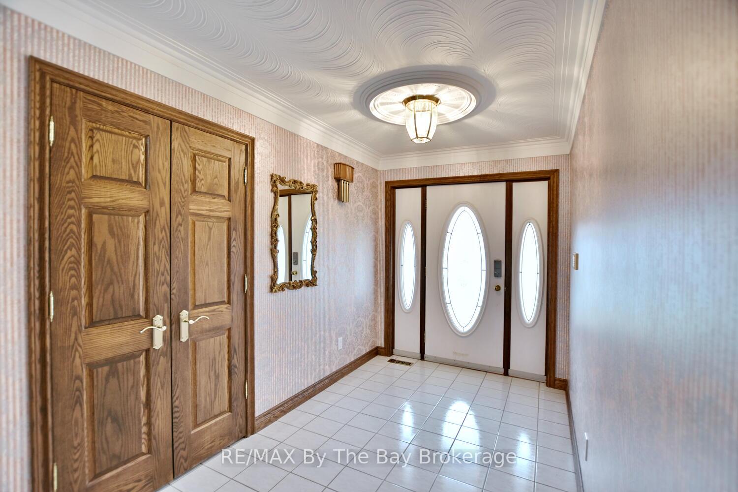 Photo 9 of 23 Kelley Crescent, Wasaga Beach — HOMEH