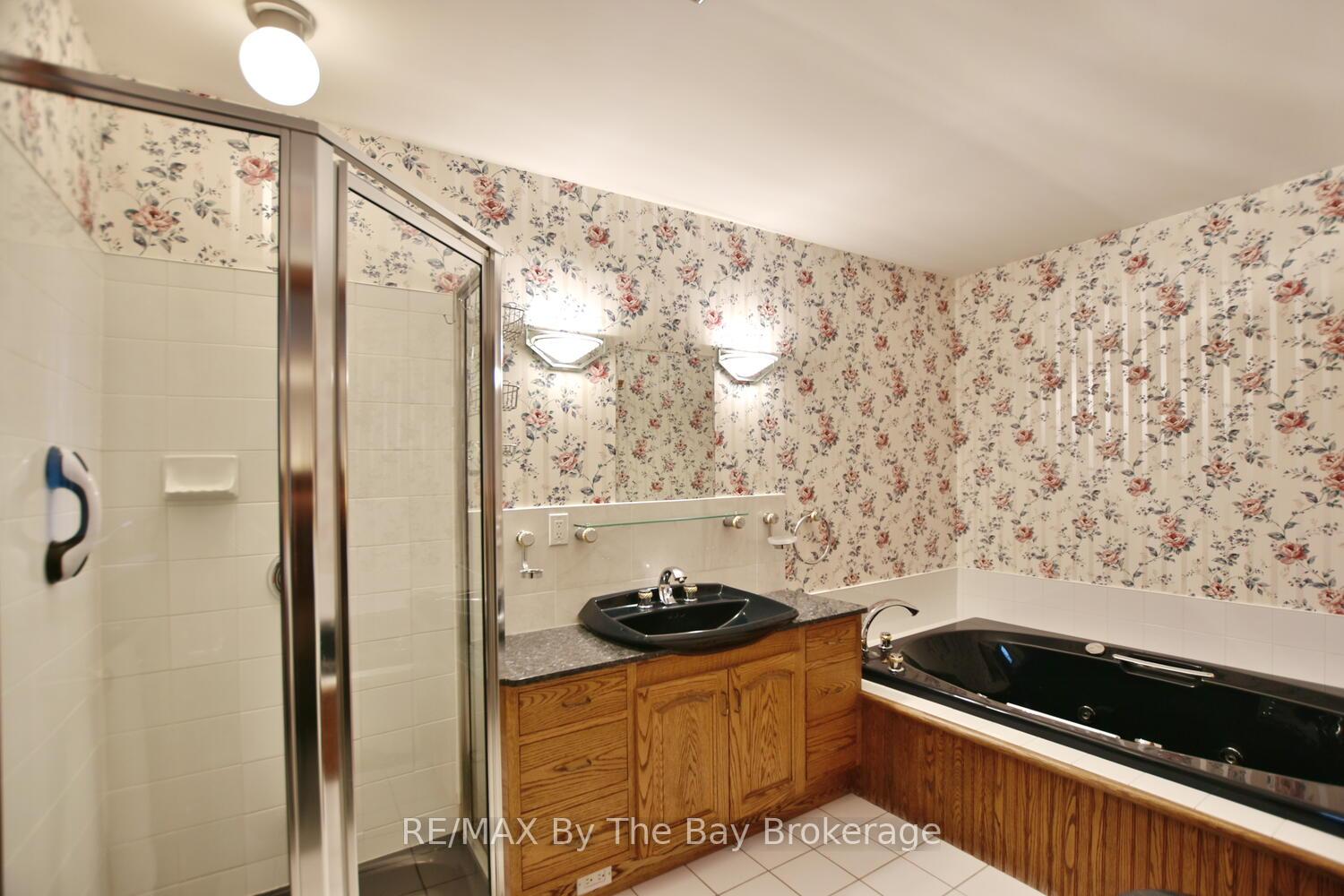Photo 21 of 23 Kelley Crescent, Wasaga Beach — HOMEH