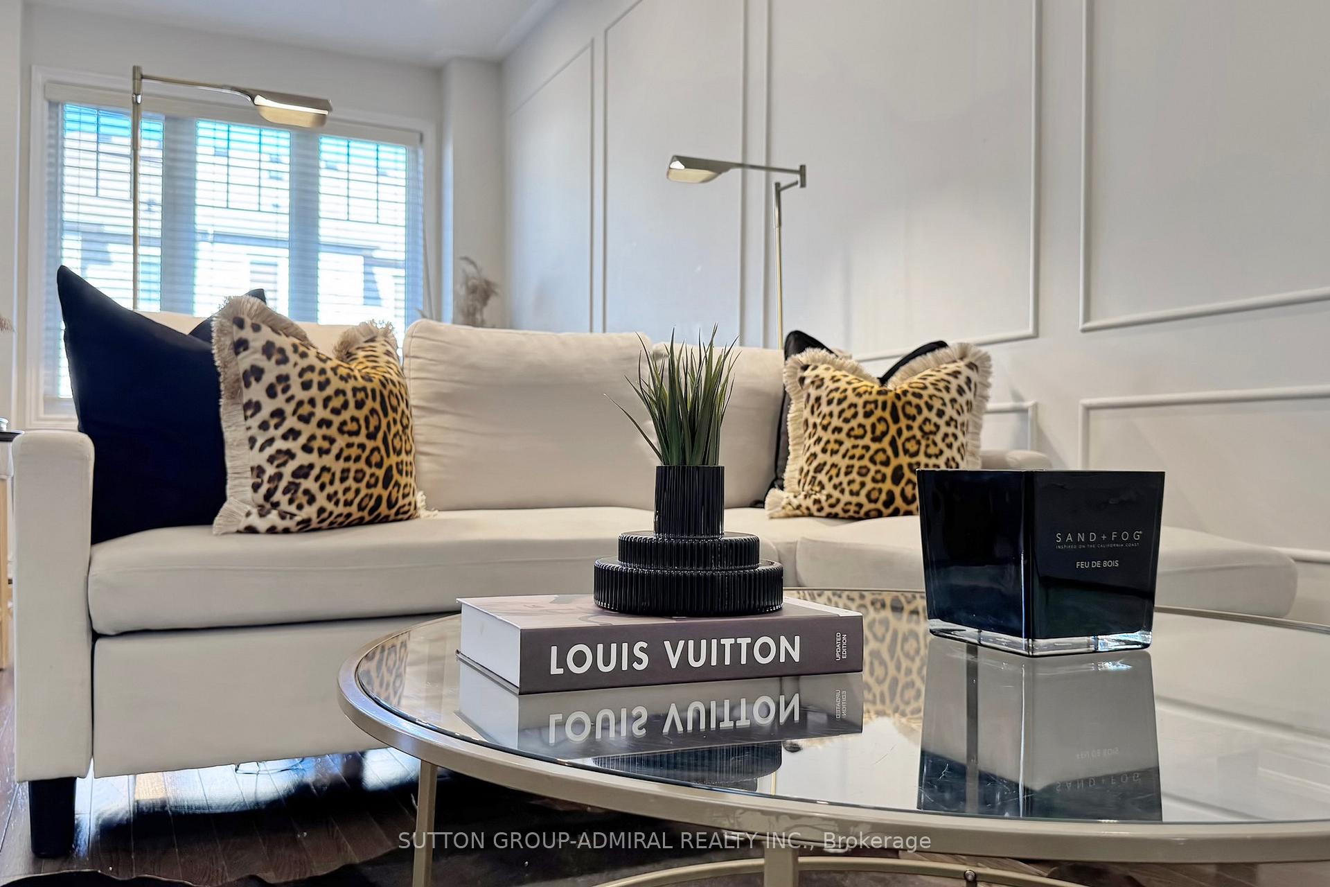 Photo 6 of 95 Southdown Avenue, Vaughan, Patterson — HOMEH