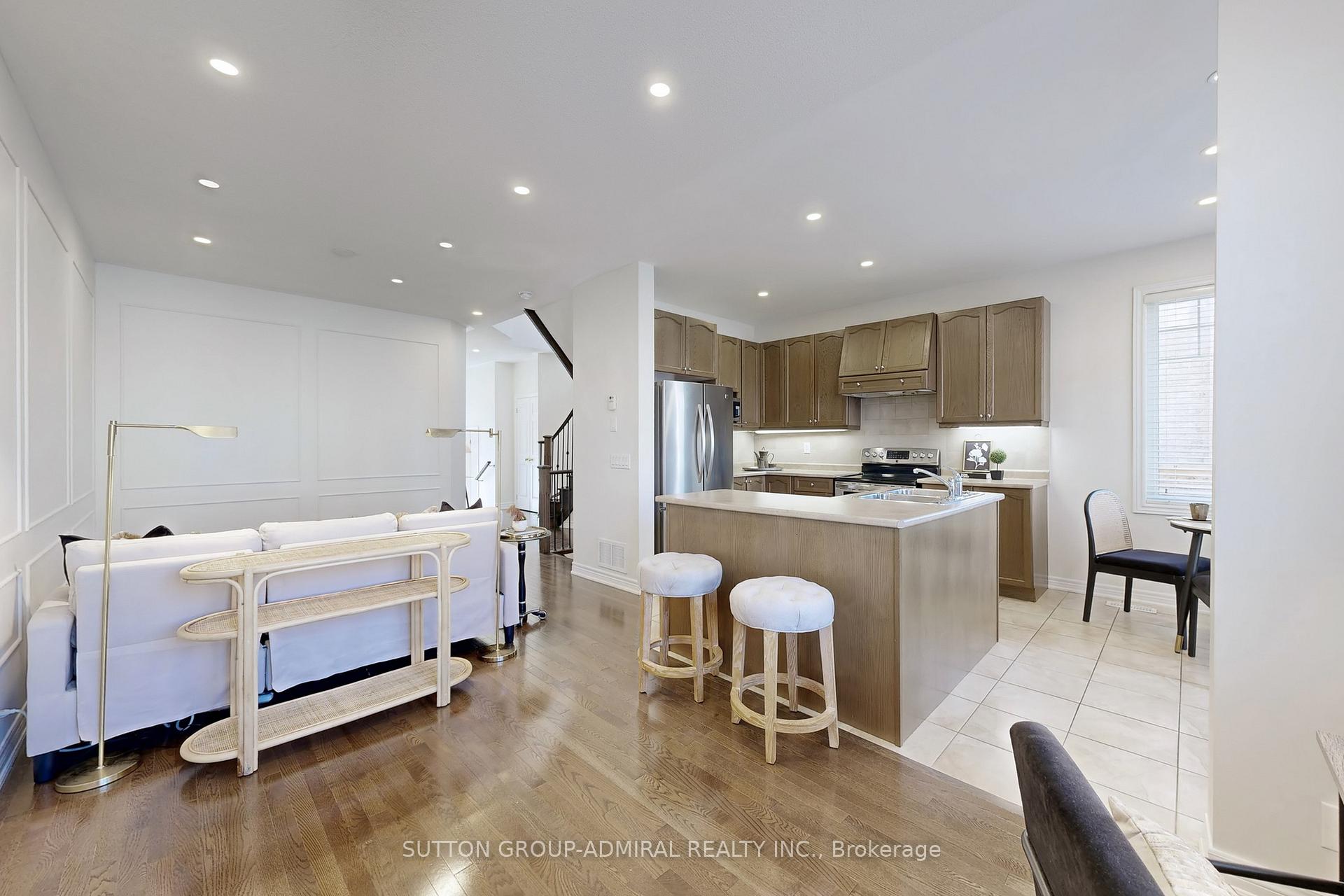 Photo 10 of 95 Southdown Avenue, Vaughan, Patterson — HOMEH