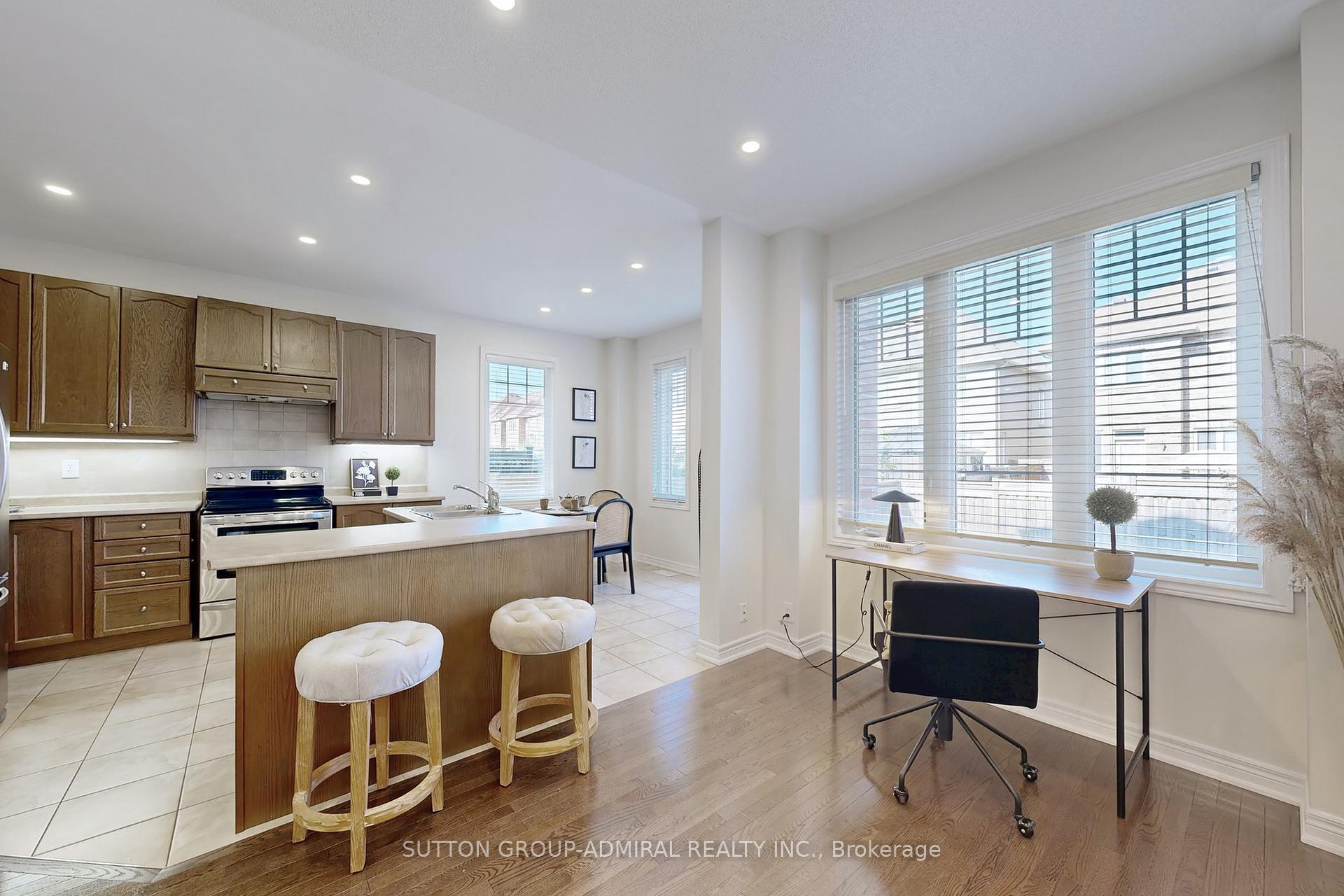 Photo 11 of 95 Southdown Avenue, Vaughan, Patterson — HOMEH