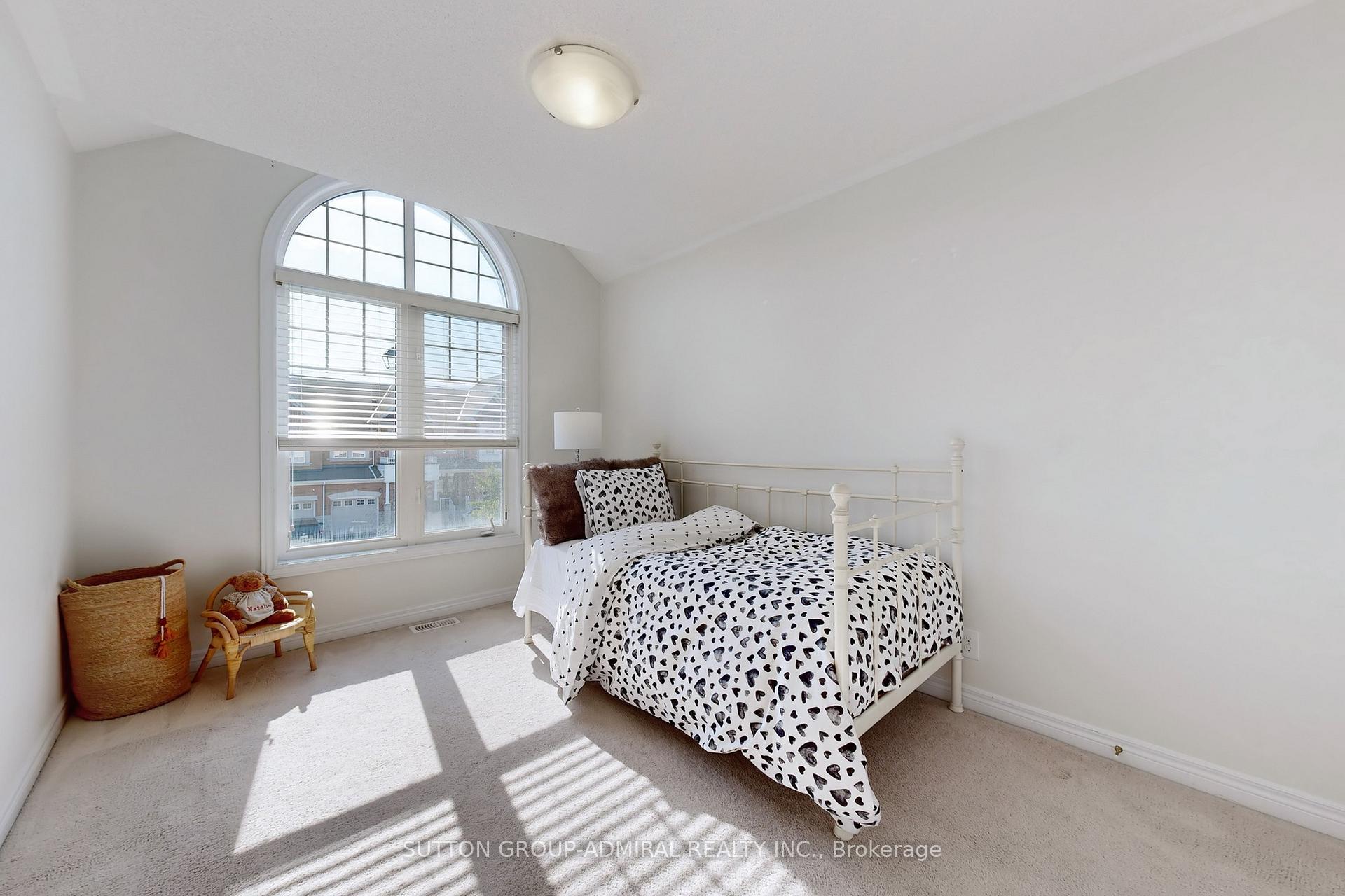 Photo 37 of 95 Southdown Avenue, Vaughan, Patterson — HOMEH