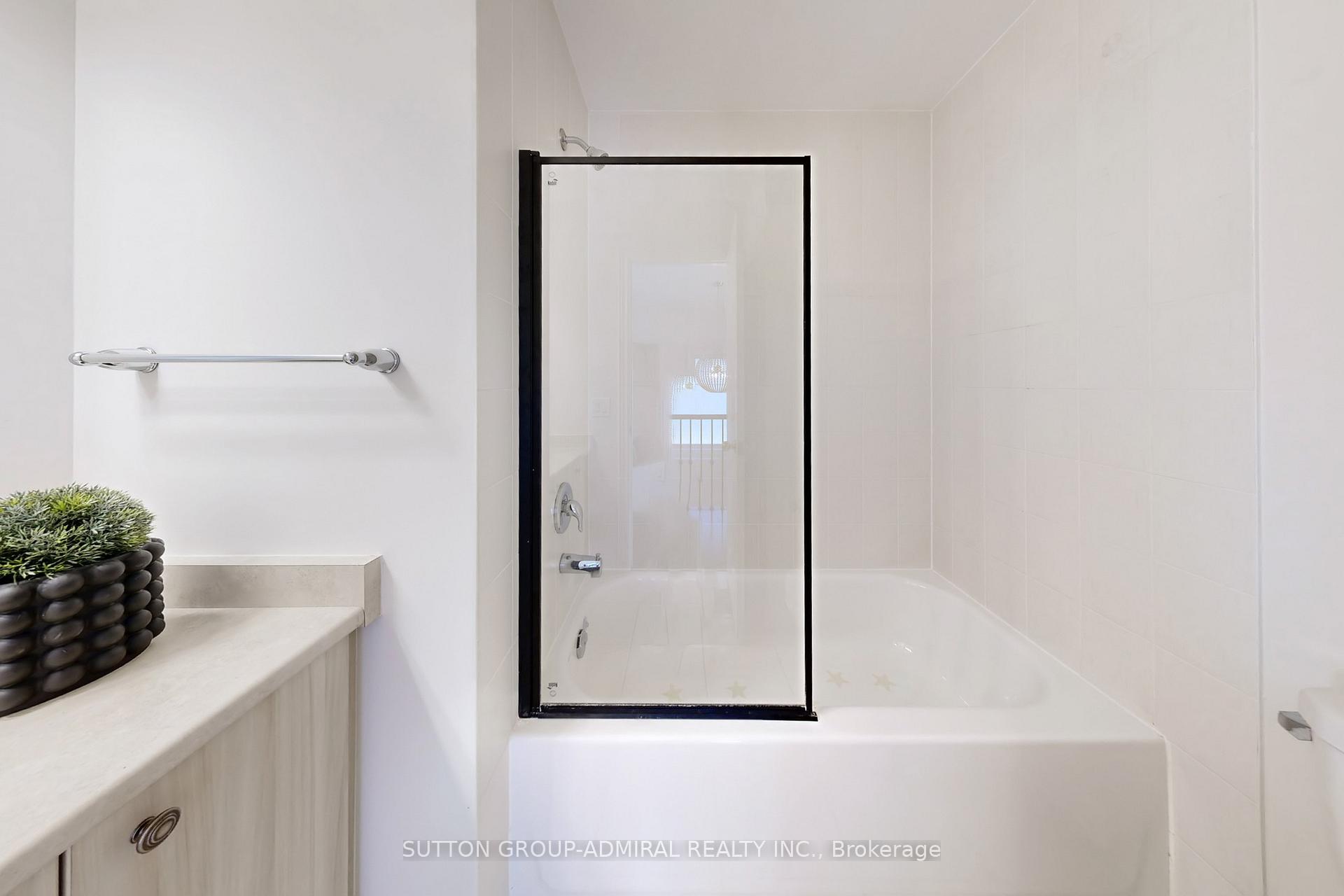 Photo 42 of 95 Southdown Avenue, Vaughan, Patterson — HOMEH