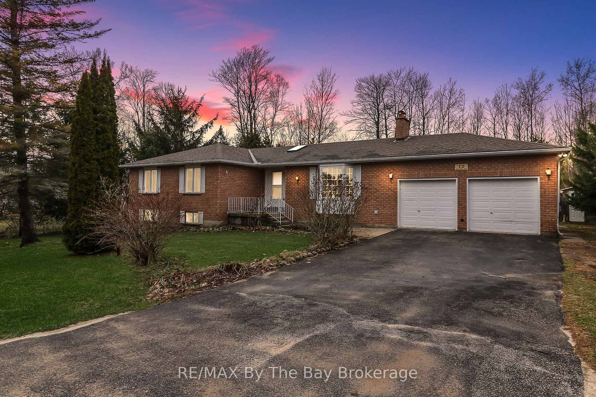 Photo 1 of 12 Bridlewood Crescent, Wasaga Beach — HOMEH