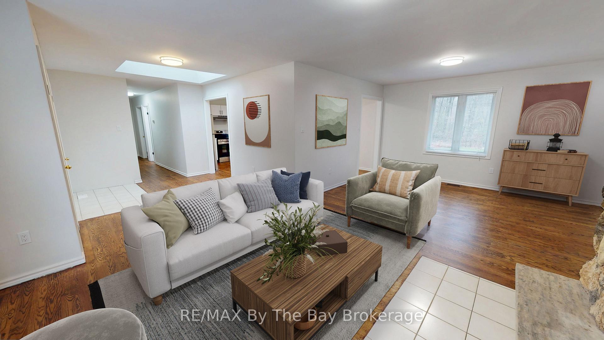 Photo 5 of 12 Bridlewood Crescent, Wasaga Beach — HOMEH