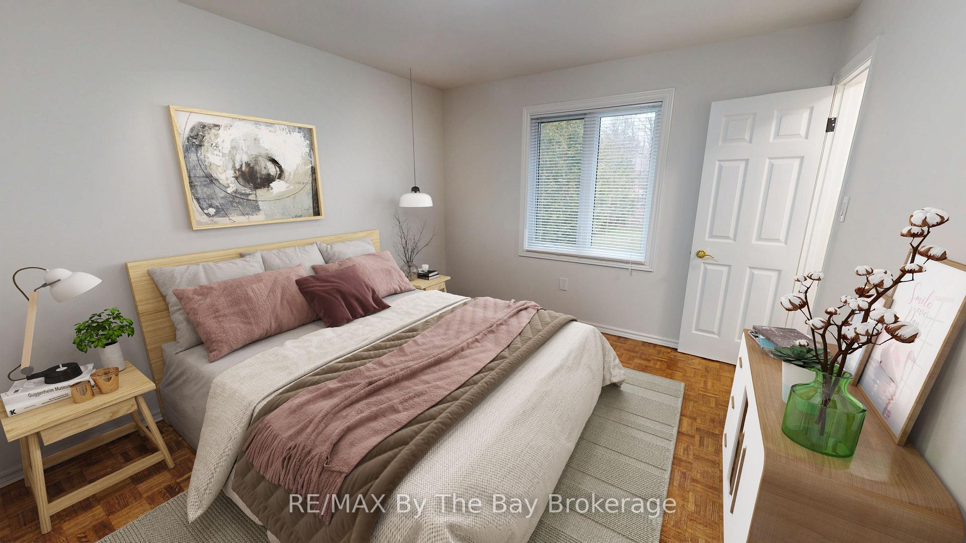 Photo 6 of 12 Bridlewood Crescent, Wasaga Beach — HOMEH
