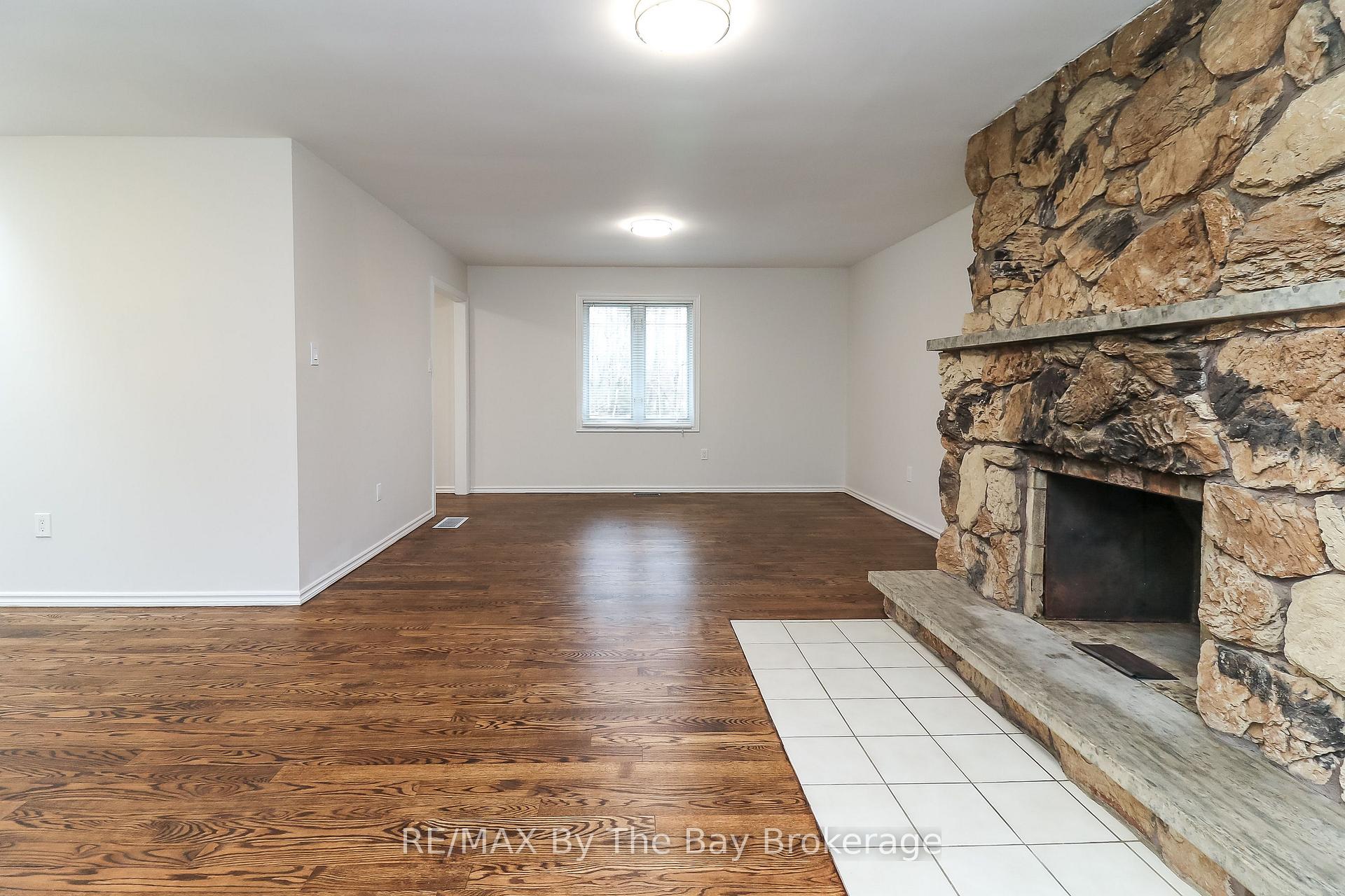 Photo 14 of 12 Bridlewood Crescent, Wasaga Beach — HOMEH