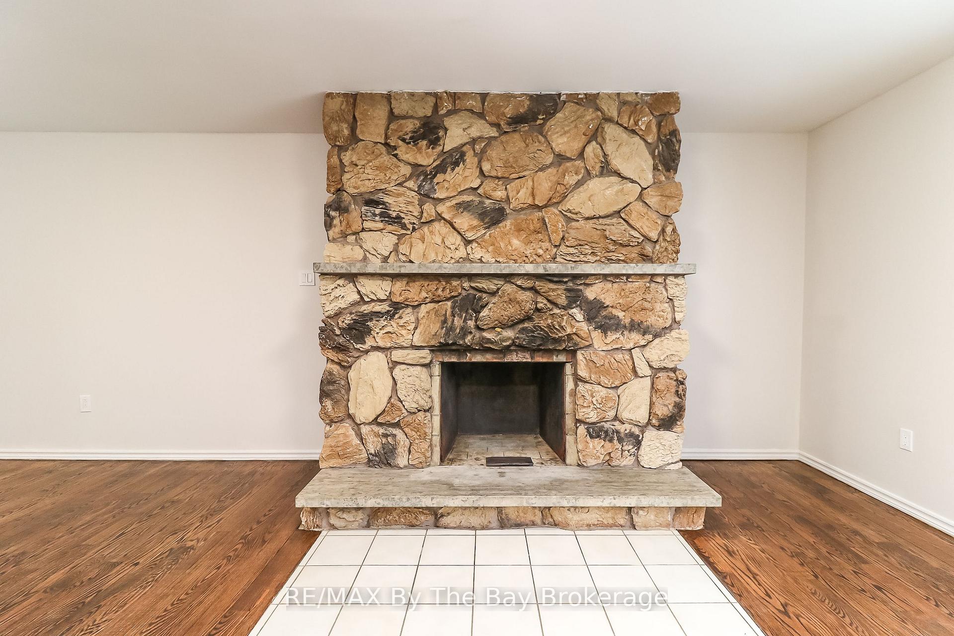 Photo 15 of 12 Bridlewood Crescent, Wasaga Beach — HOMEH