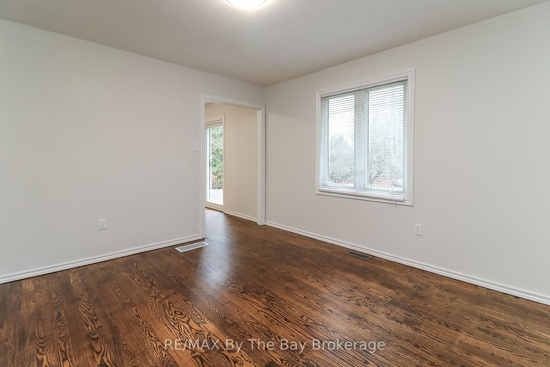 Photo 18 of 12 Bridlewood Crescent, Wasaga Beach — HOMEH