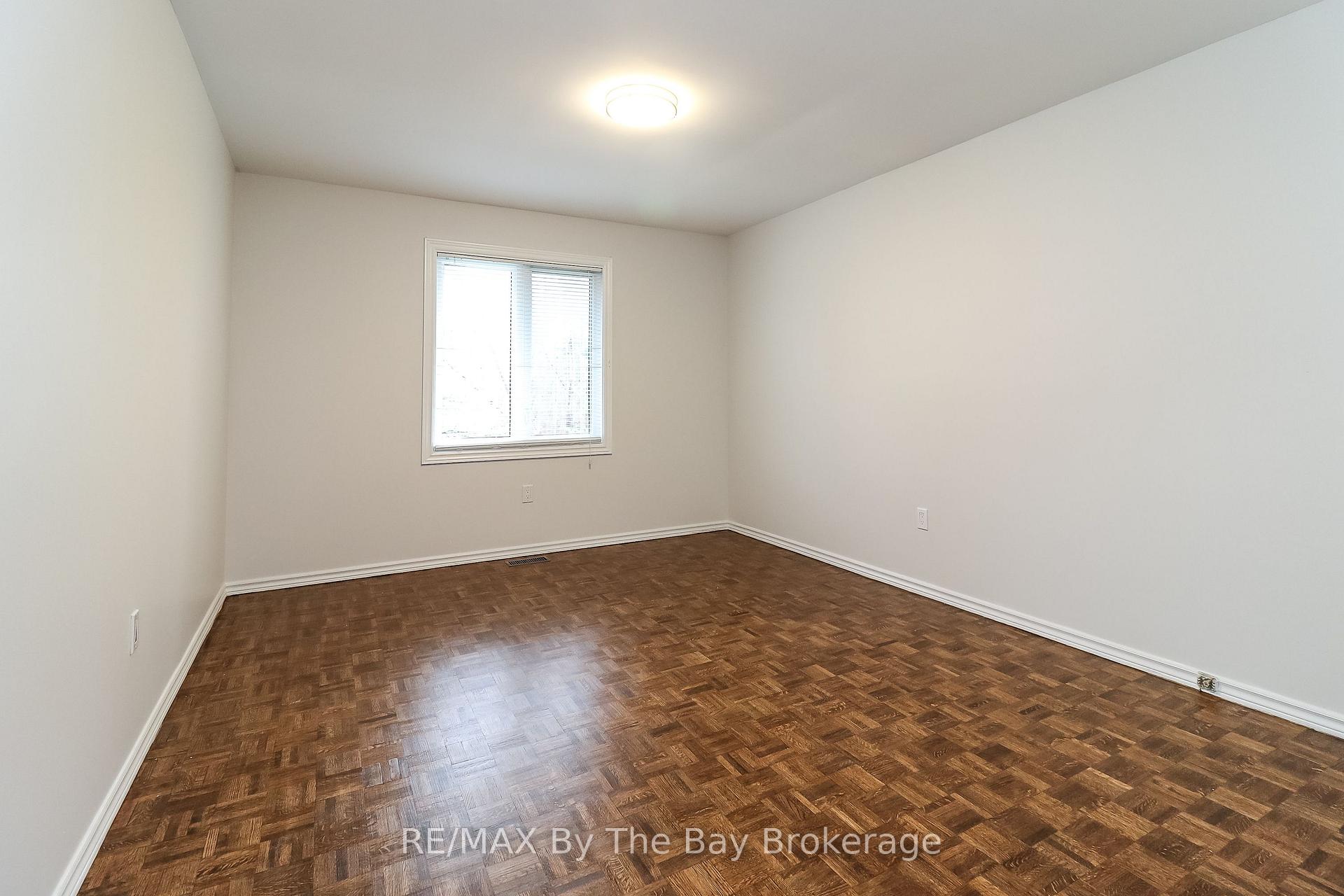 Photo 32 of 12 Bridlewood Crescent, Wasaga Beach — HOMEH