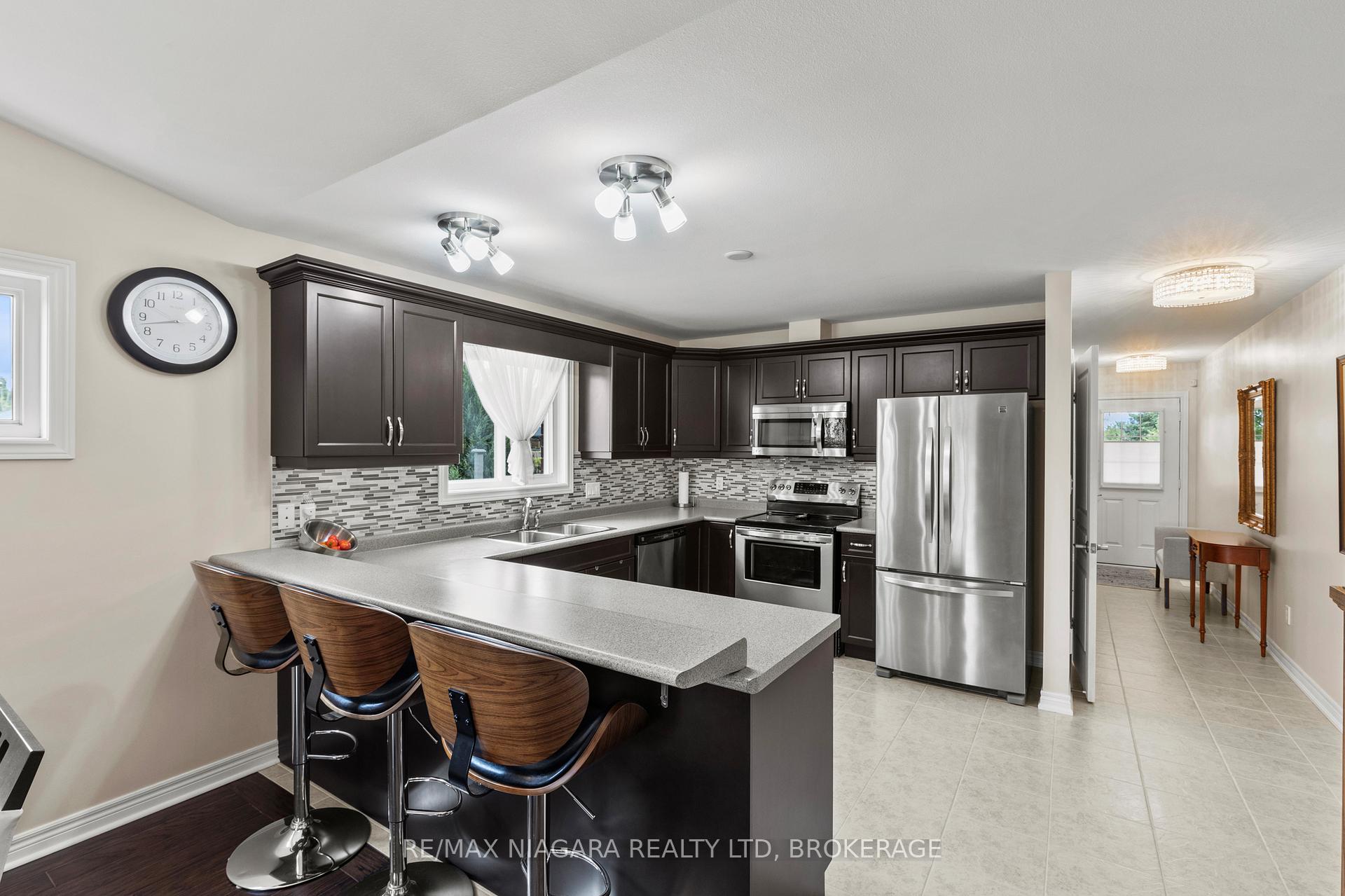 Photo 7 of 78 Falcon Drive, Welland, Coyle Creek — HOMEH