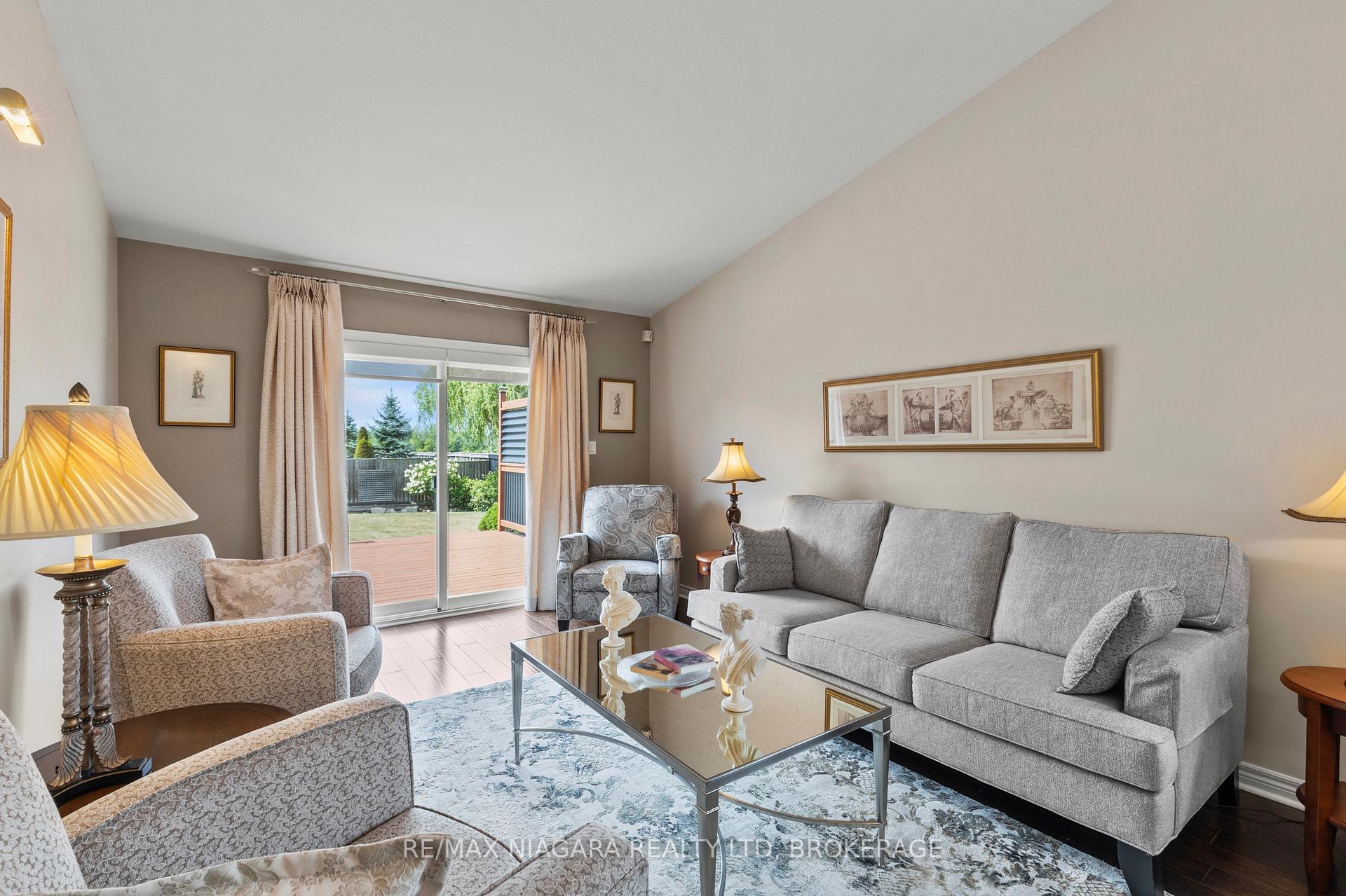 Photo 13 of 78 Falcon Drive, Welland, Coyle Creek — HOMEH
