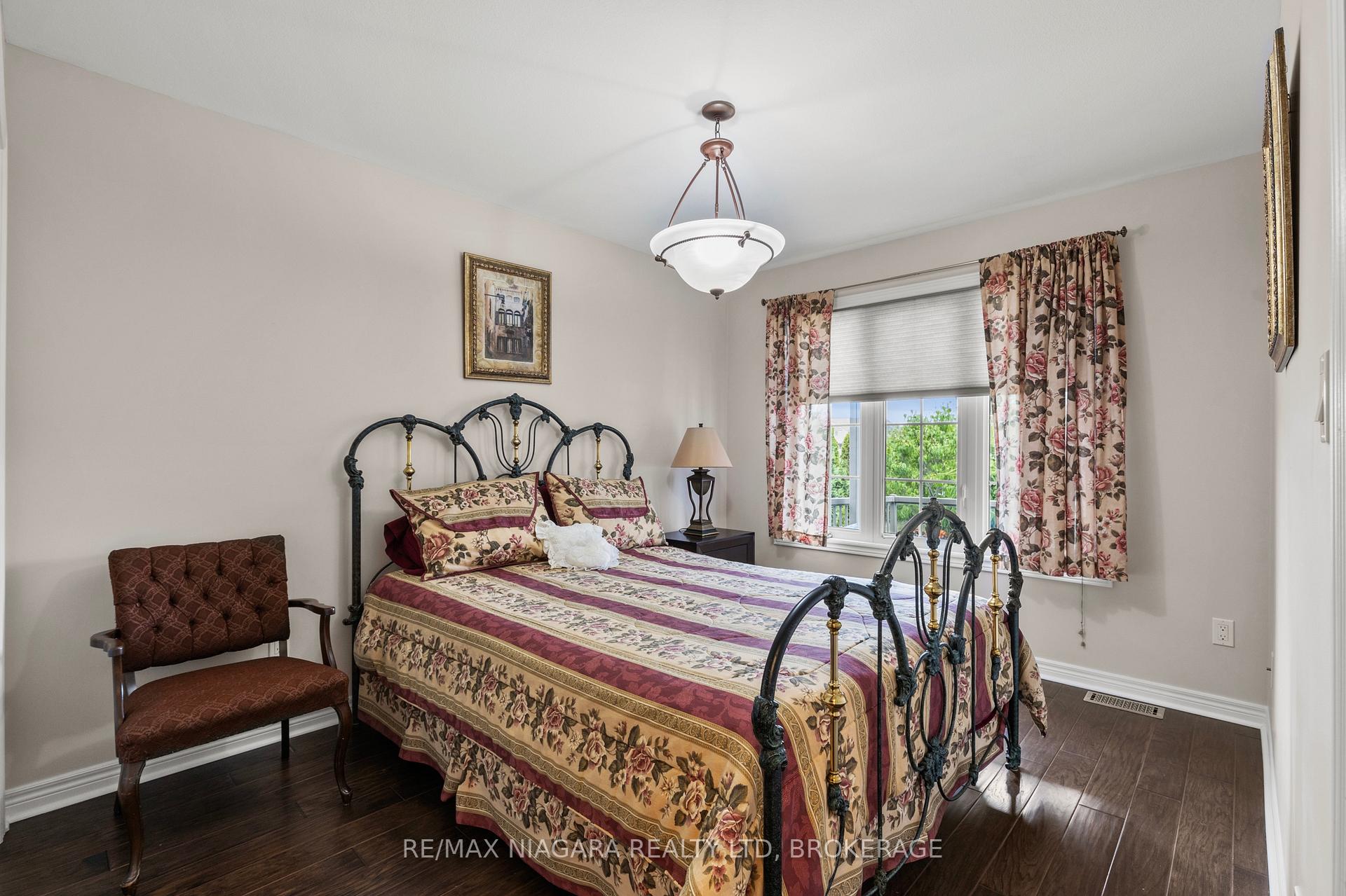 Photo 20 of 78 Falcon Drive, Welland, Coyle Creek — HOMEH