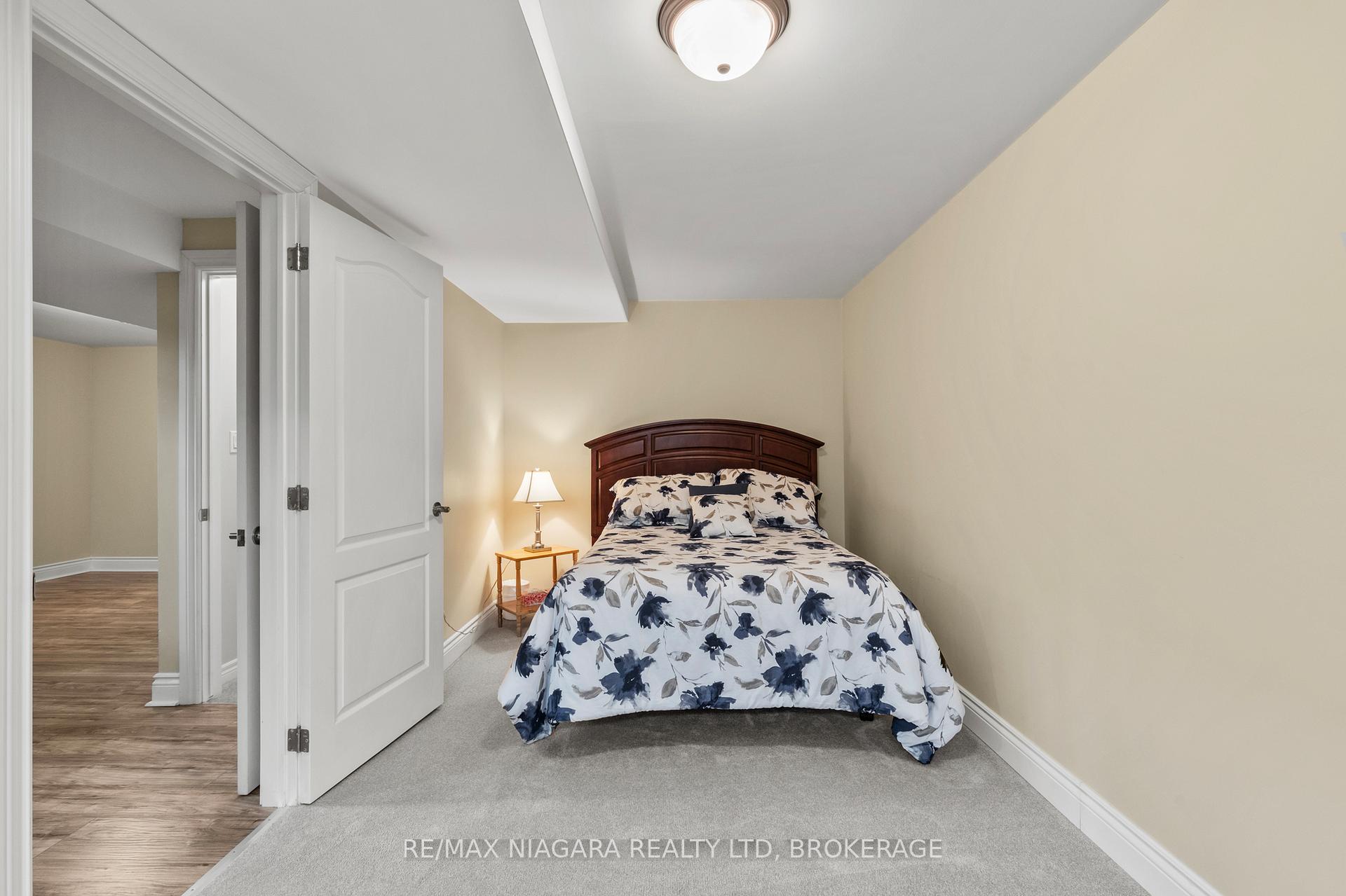 Photo 23 of 78 Falcon Drive, Welland, Coyle Creek — HOMEH