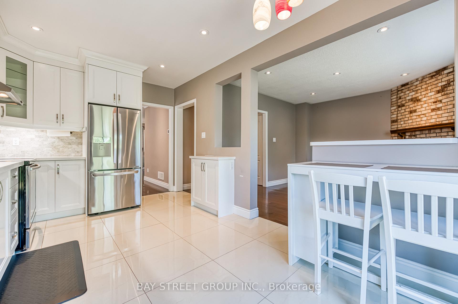 Photo 13 of 15 Glenbury Drive, Vaughan, Brownridge — HOMEH