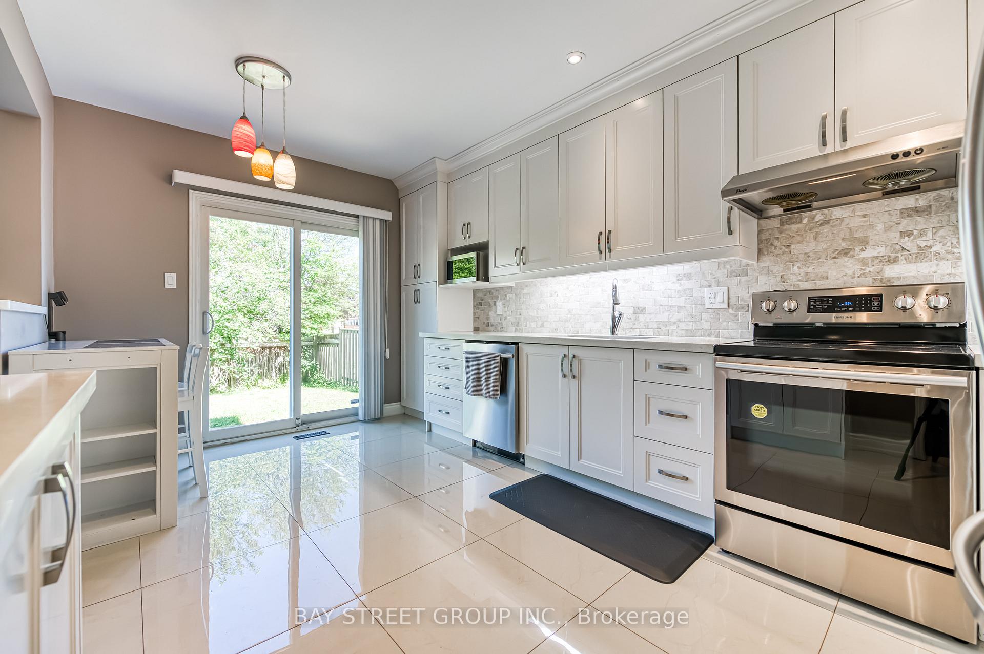 Photo 17 of 15 Glenbury Drive, Vaughan, Brownridge — HOMEH