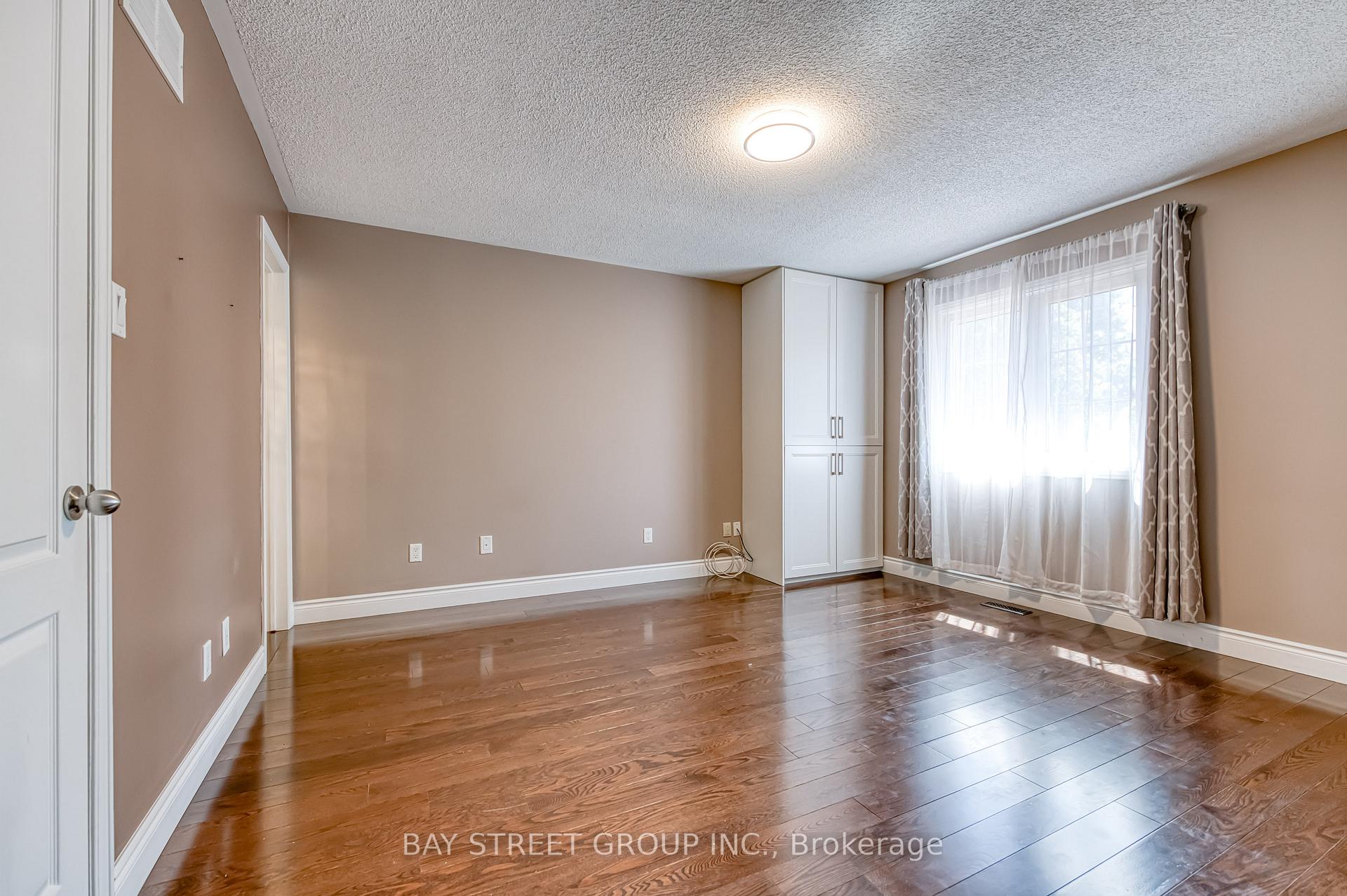 Photo 18 of 15 Glenbury Drive, Vaughan, Brownridge — HOMEH