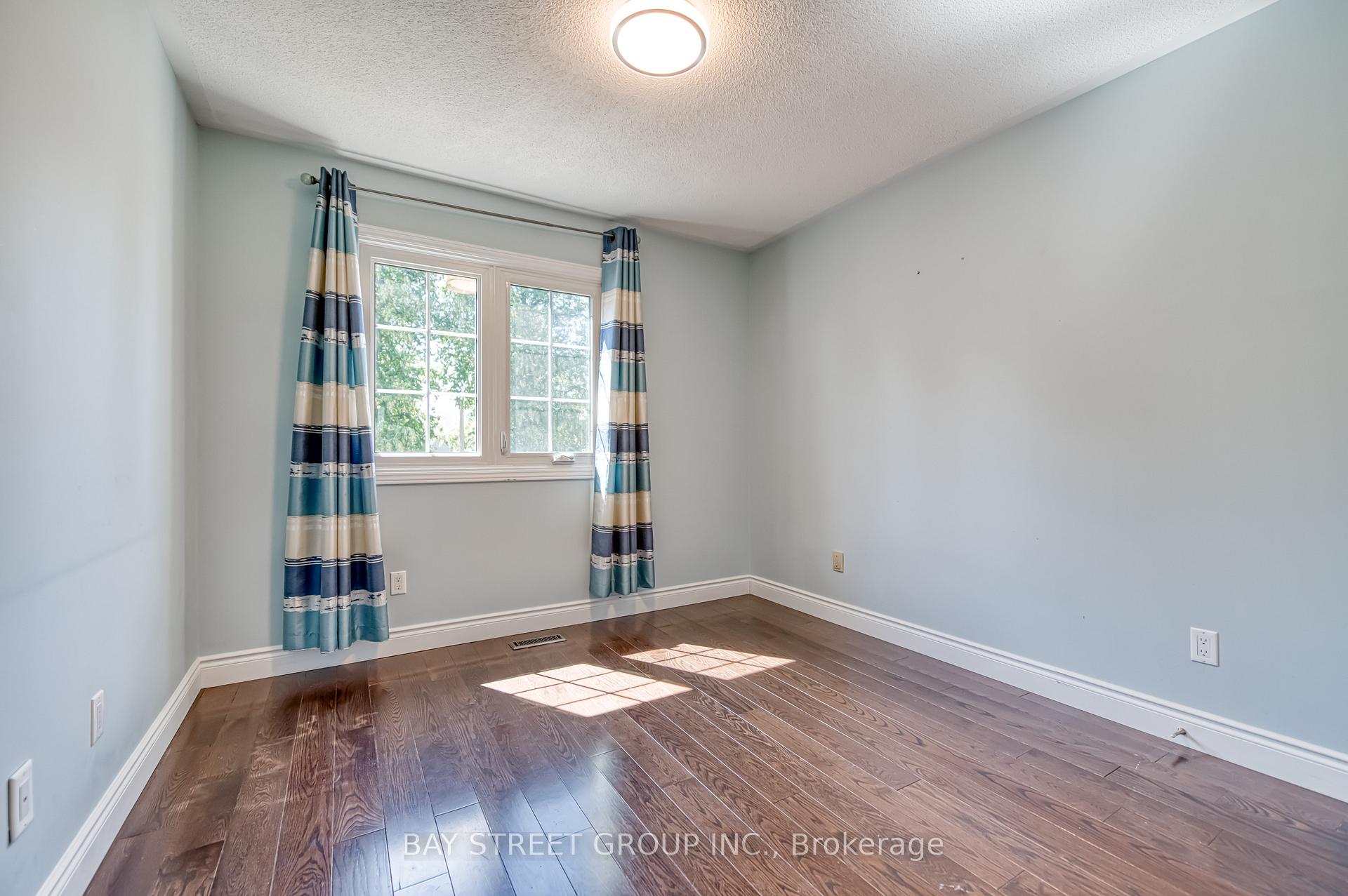 Photo 23 of 15 Glenbury Drive, Vaughan, Brownridge — HOMEH