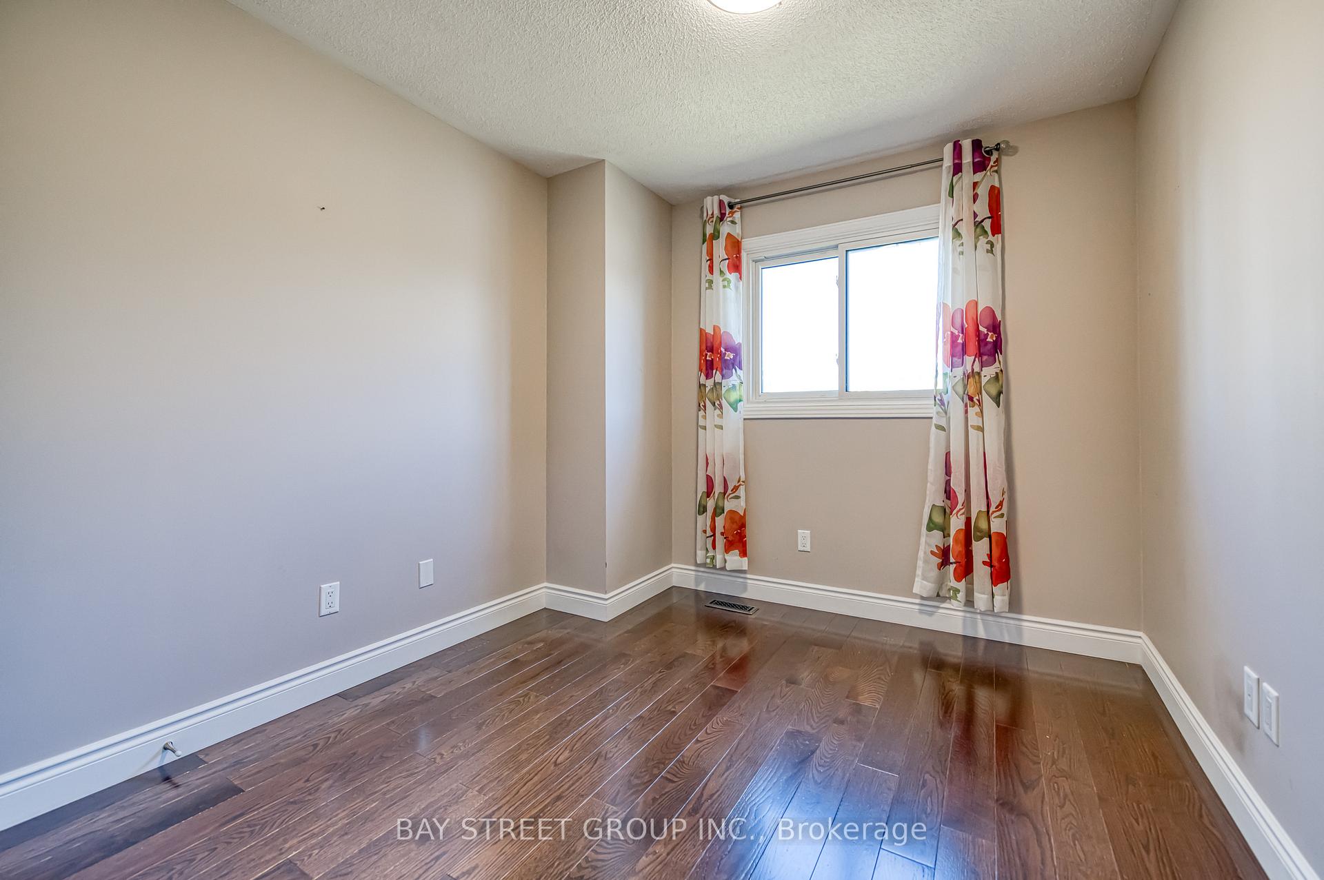 Photo 25 of 15 Glenbury Drive, Vaughan, Brownridge — HOMEH