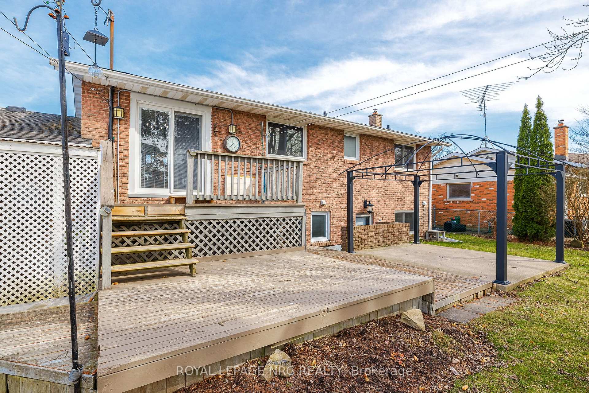 Photo 37 of 33 Idylwood Road, Welland, N. Welland — HOMEH
