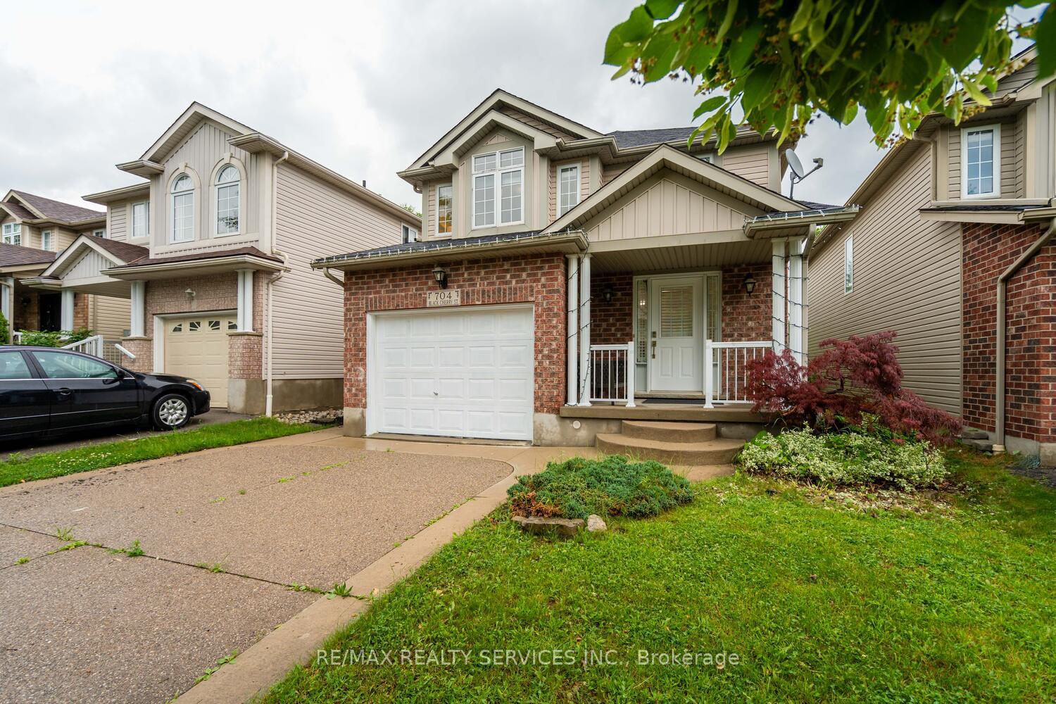 Photo 2 of 704 Black Cherry Street, Waterloo — HOMEH