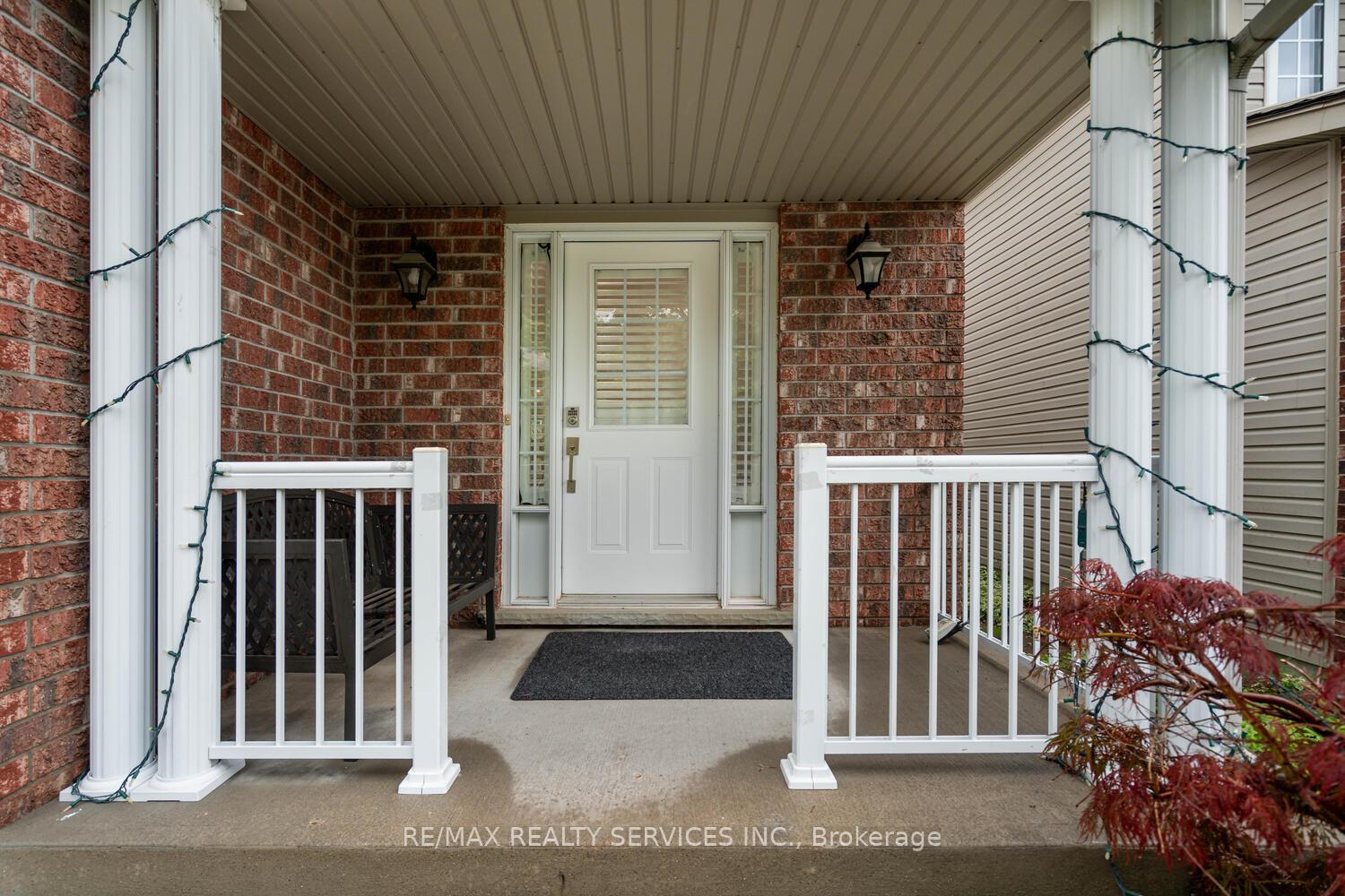 Photo 3 of 704 Black Cherry Street, Waterloo — HOMEH