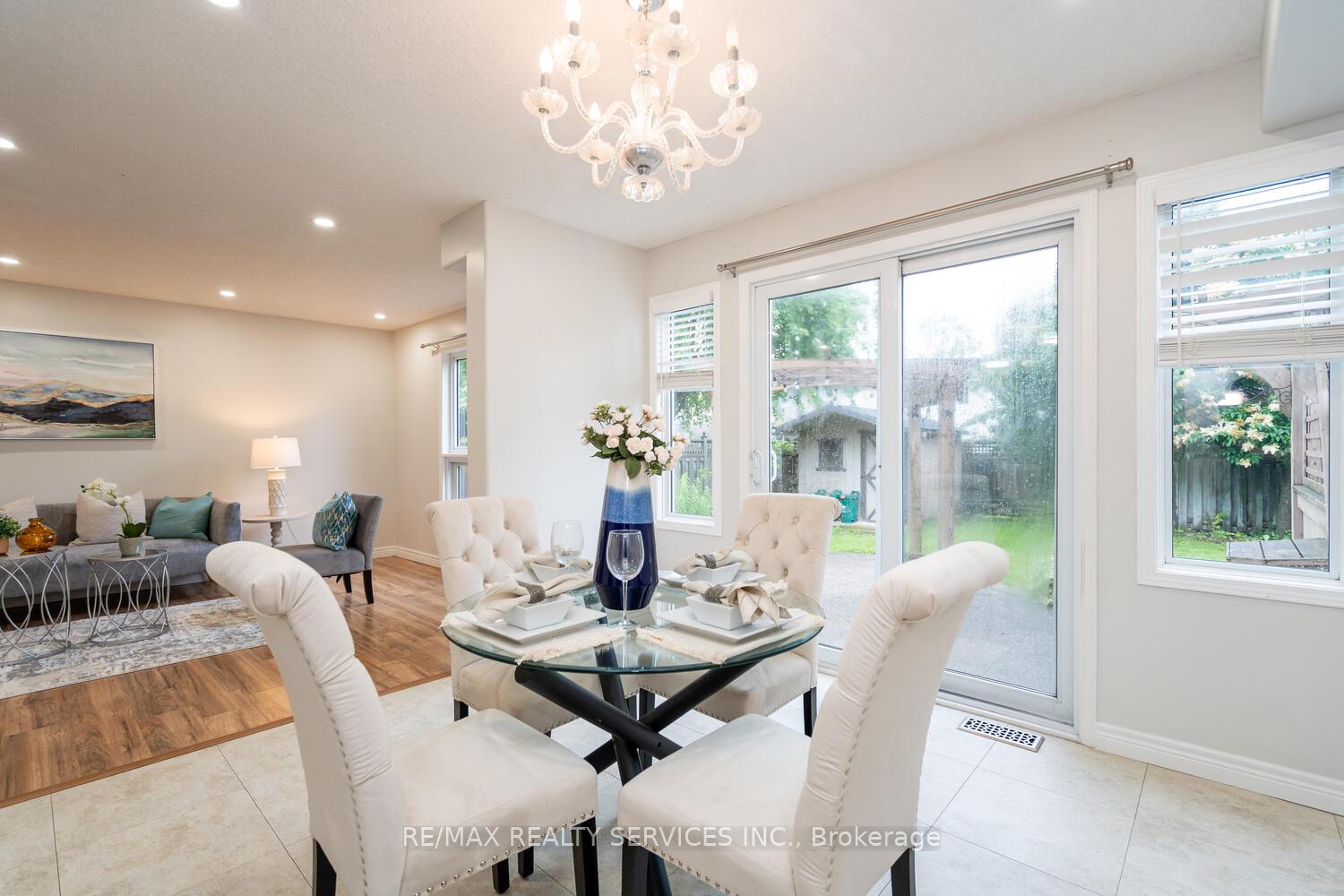 Photo 13 of 704 Black Cherry Street, Waterloo — HOMEH