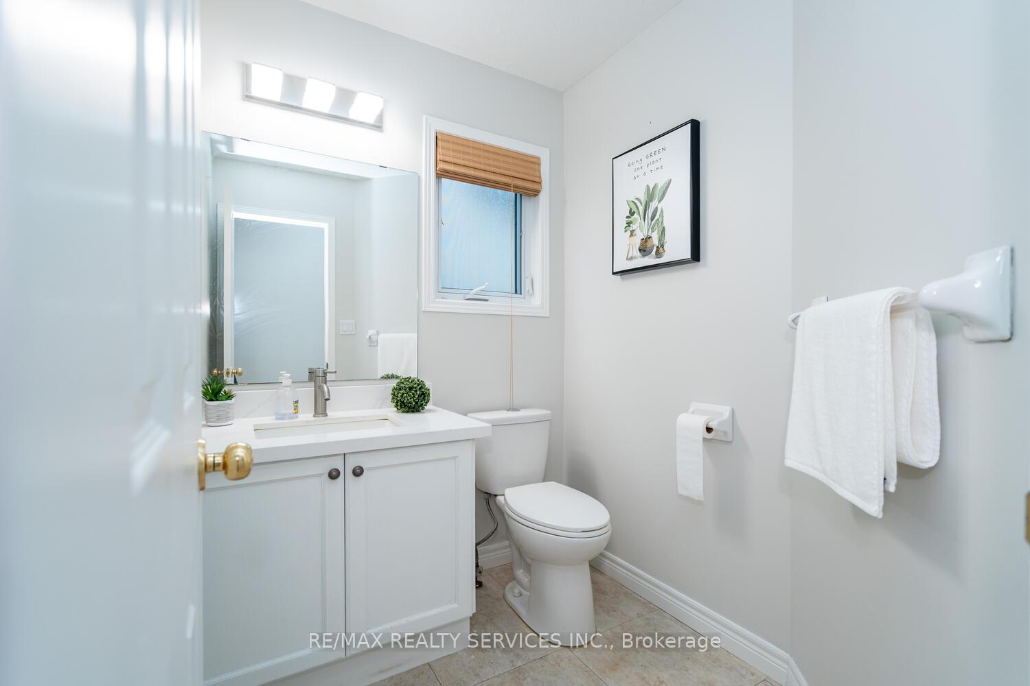 Photo 20 of 704 Black Cherry Street, Waterloo — HOMEH