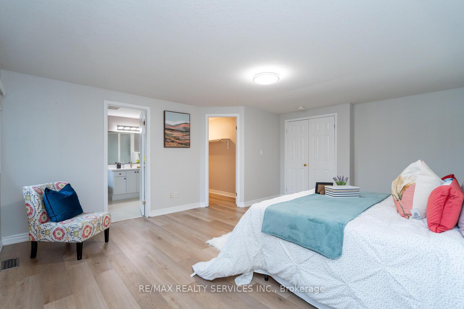 Photo 26 of 704 Black Cherry Street, Waterloo — HOMEH