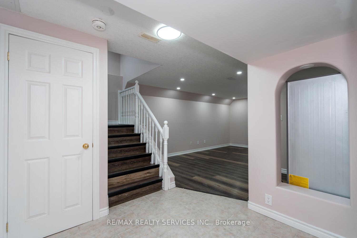 Photo 39 of 704 Black Cherry Street, Waterloo — HOMEH