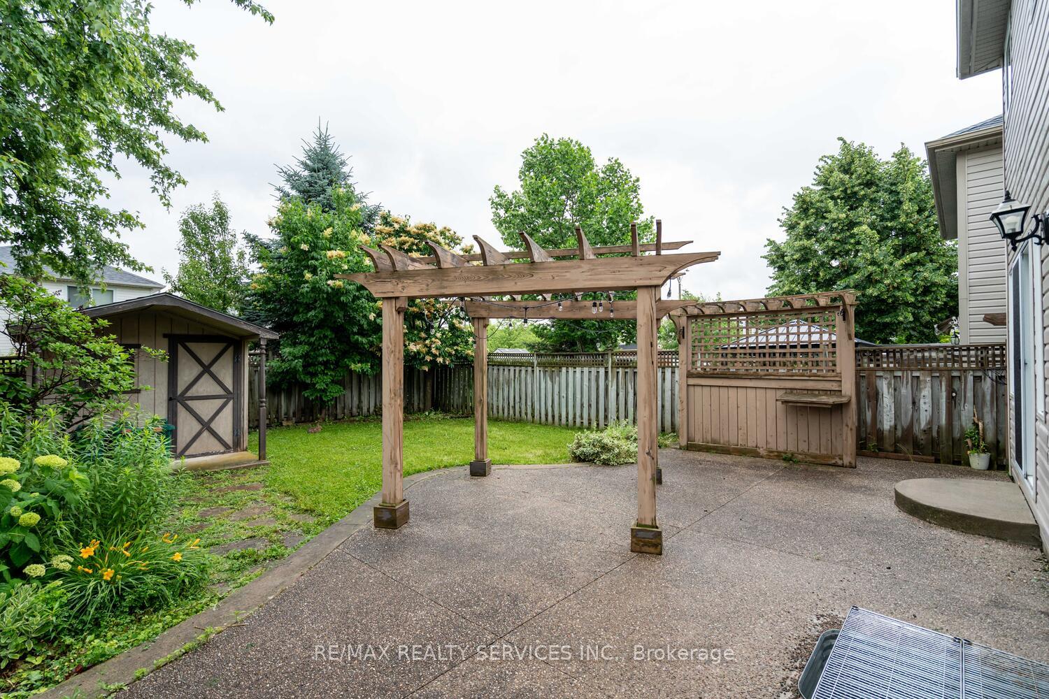 Photo 48 of 704 Black Cherry Street, Waterloo — HOMEH