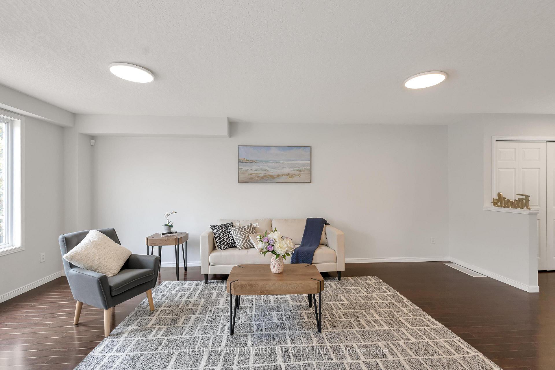 Photo 8 of 205 Holbeach Crescent, Waterloo, Colonial Acres — HOMEH