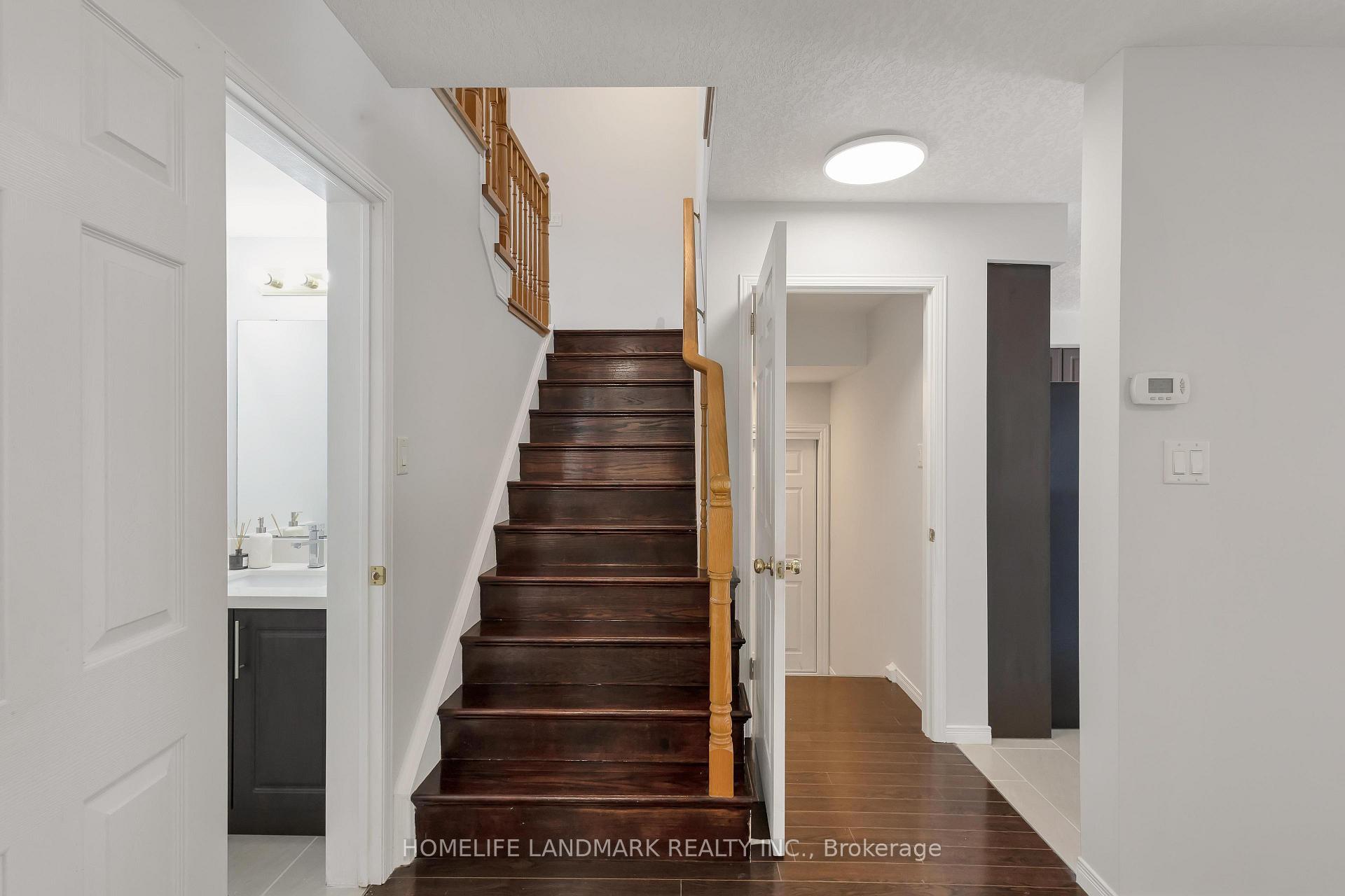 Photo 15 of 205 Holbeach Crescent, Waterloo, Colonial Acres — HOMEH
