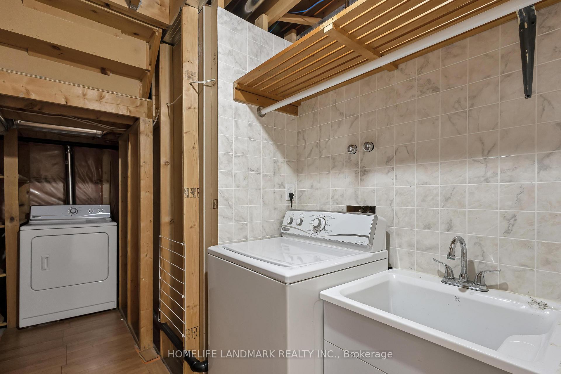 Photo 29 of 205 Holbeach Crescent, Waterloo, Colonial Acres — HOMEH