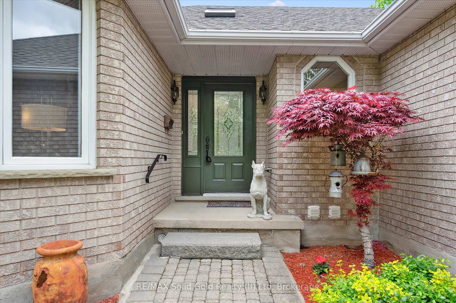 Photo 5 of 606 Rustic Drive, Waterloo — HOMEH