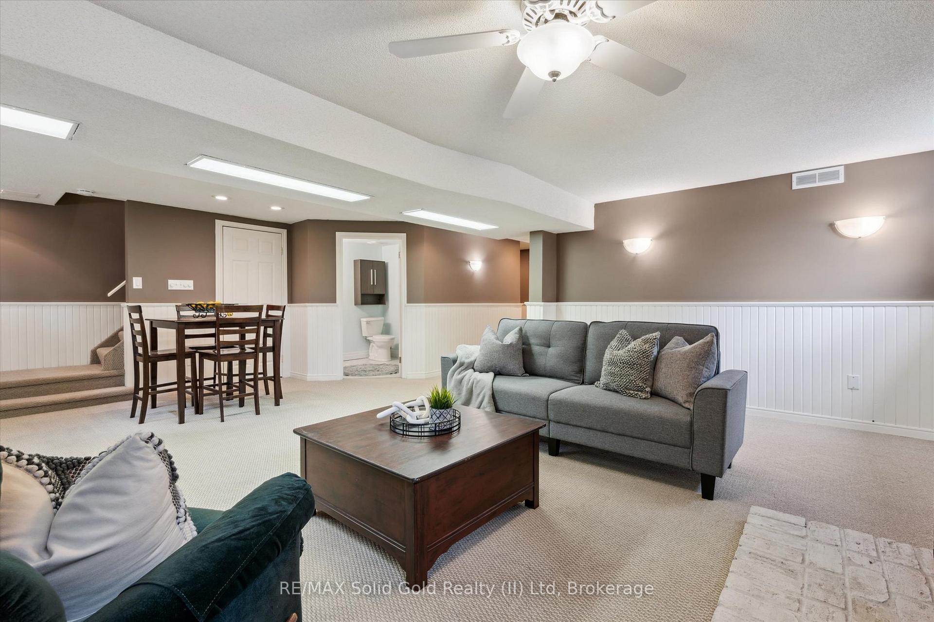 Photo 28 of 606 Rustic Drive, Waterloo — HOMEH