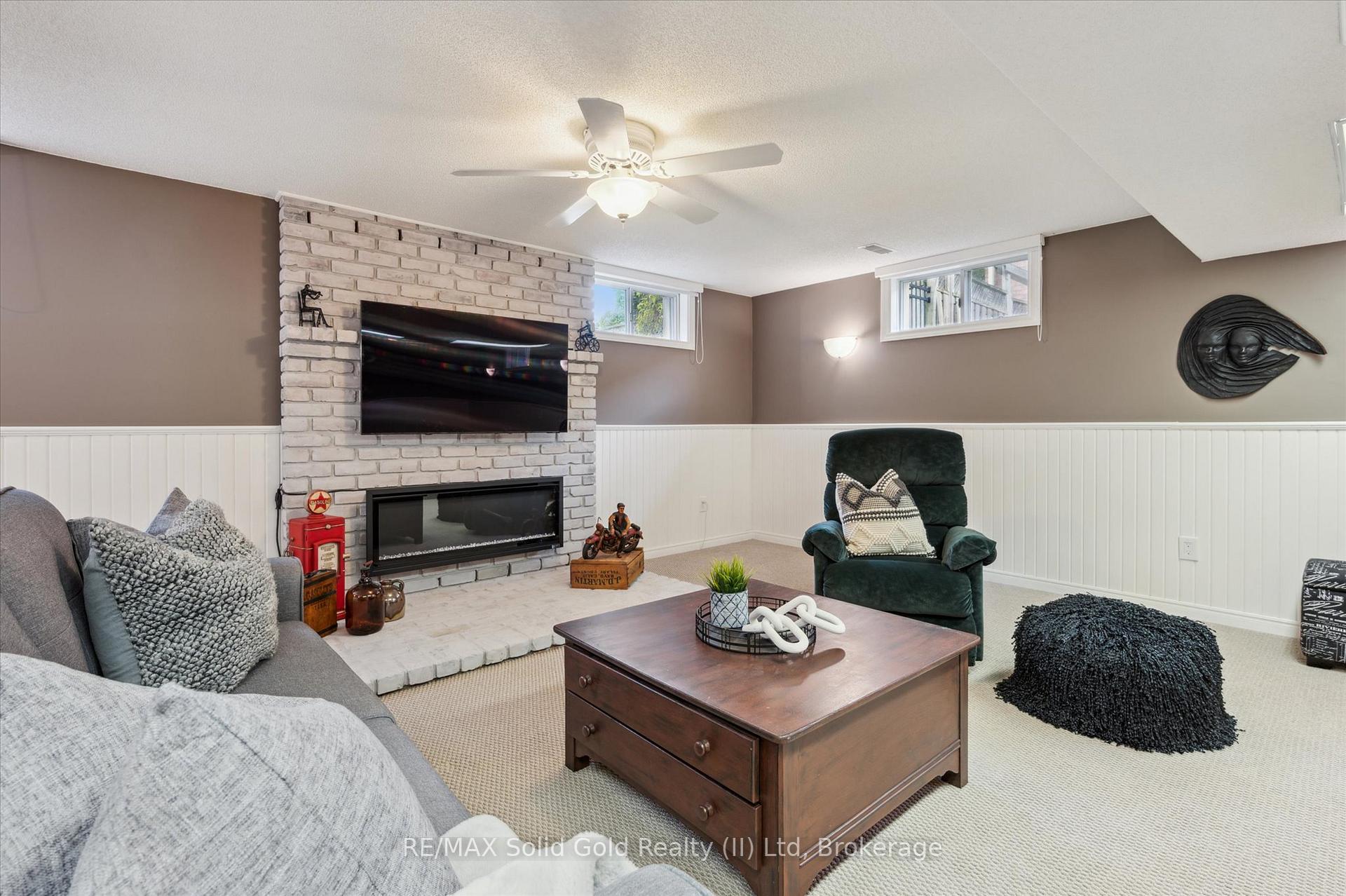 Photo 29 of 606 Rustic Drive, Waterloo — HOMEH