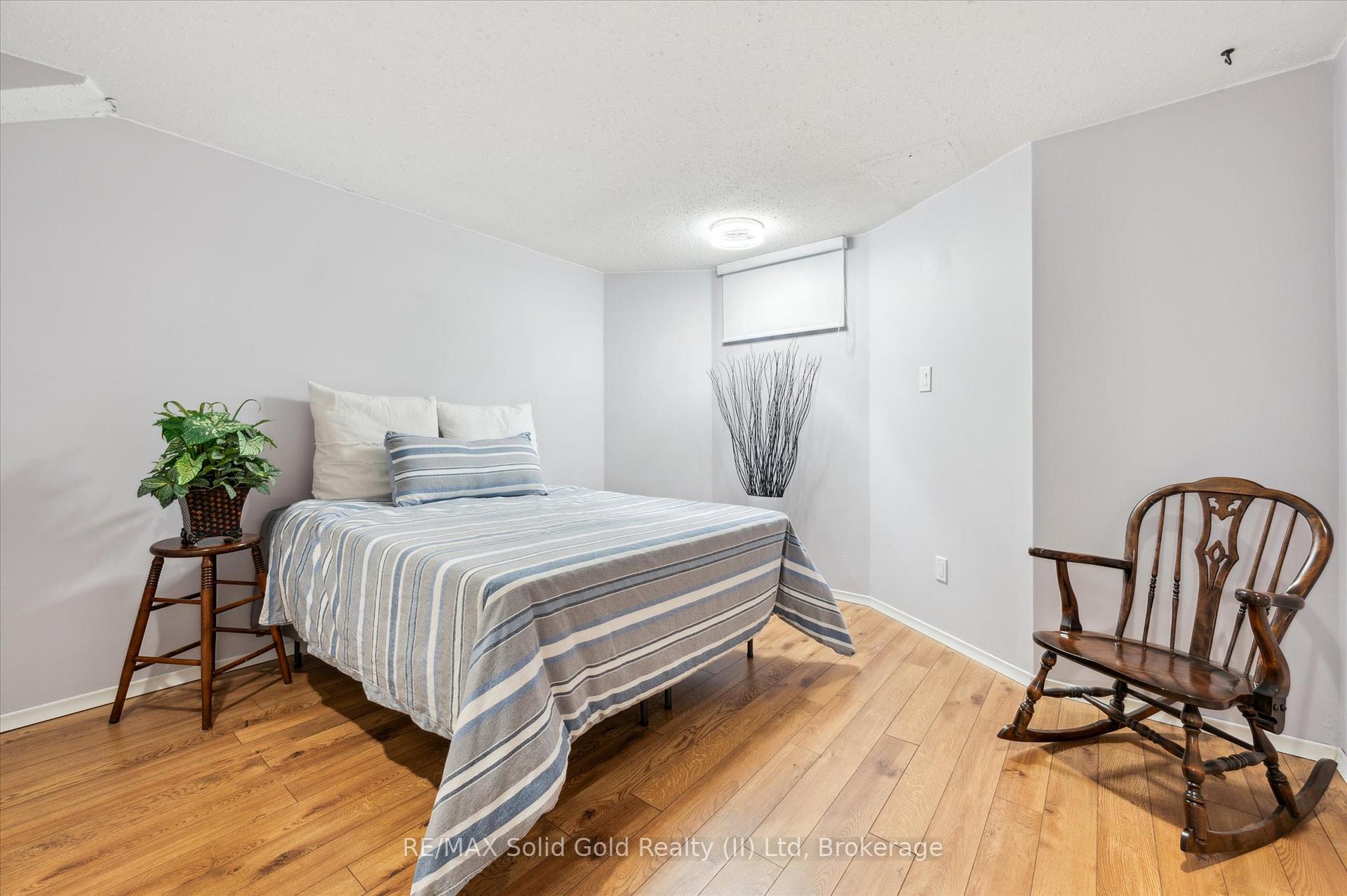 Photo 31 of 606 Rustic Drive, Waterloo — HOMEH