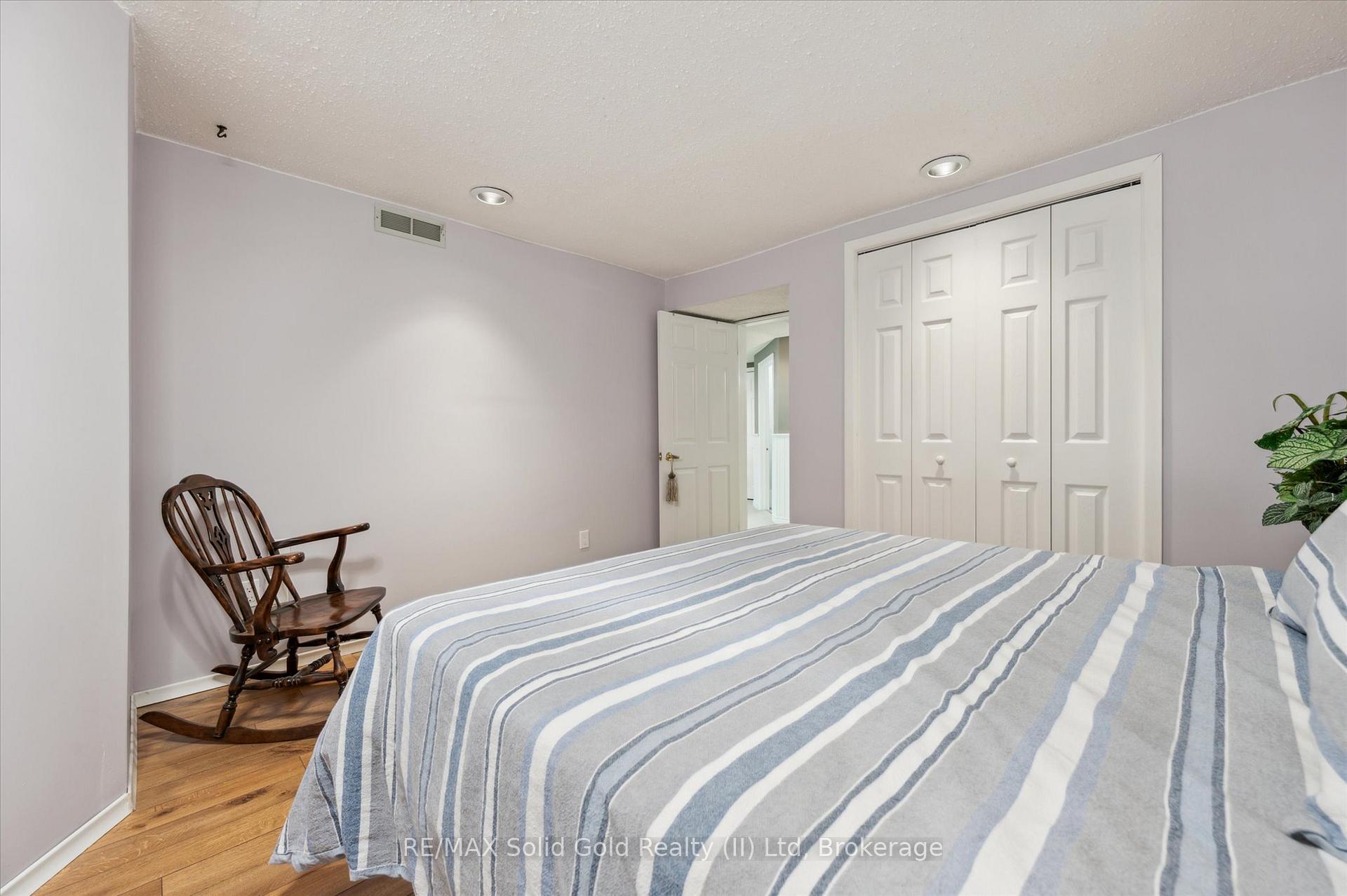 Photo 32 of 606 Rustic Drive, Waterloo — HOMEH