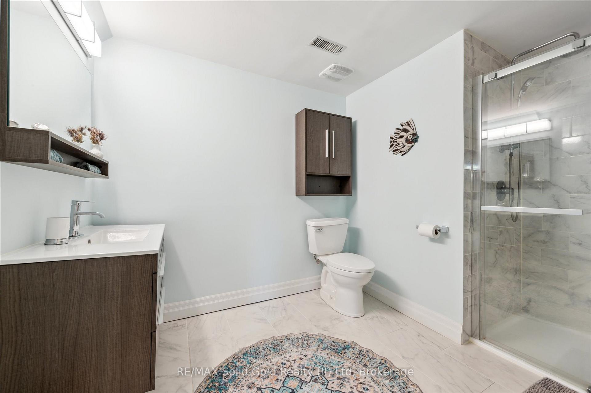 Photo 33 of 606 Rustic Drive, Waterloo — HOMEH