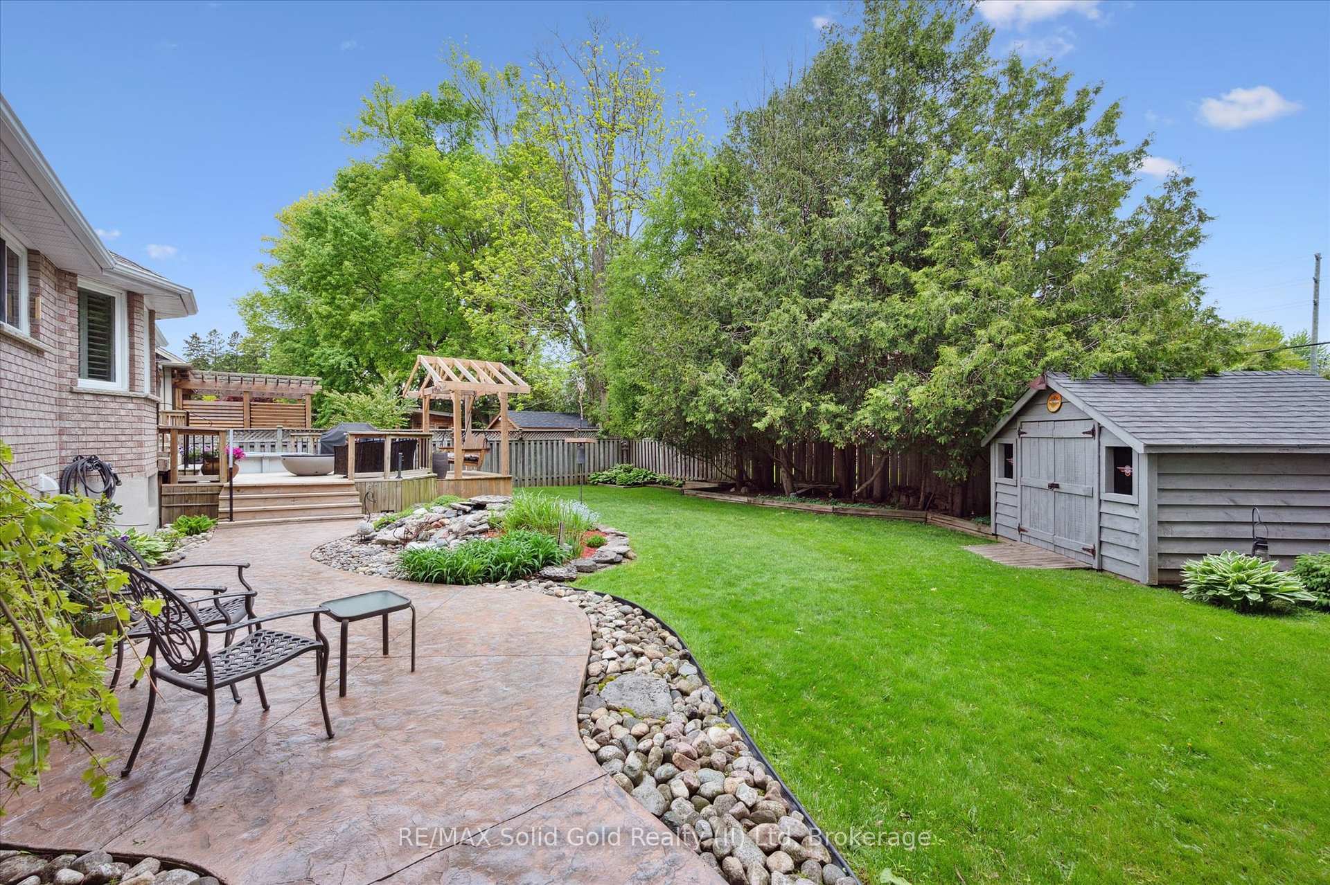 Photo 35 of 606 Rustic Drive, Waterloo — HOMEH