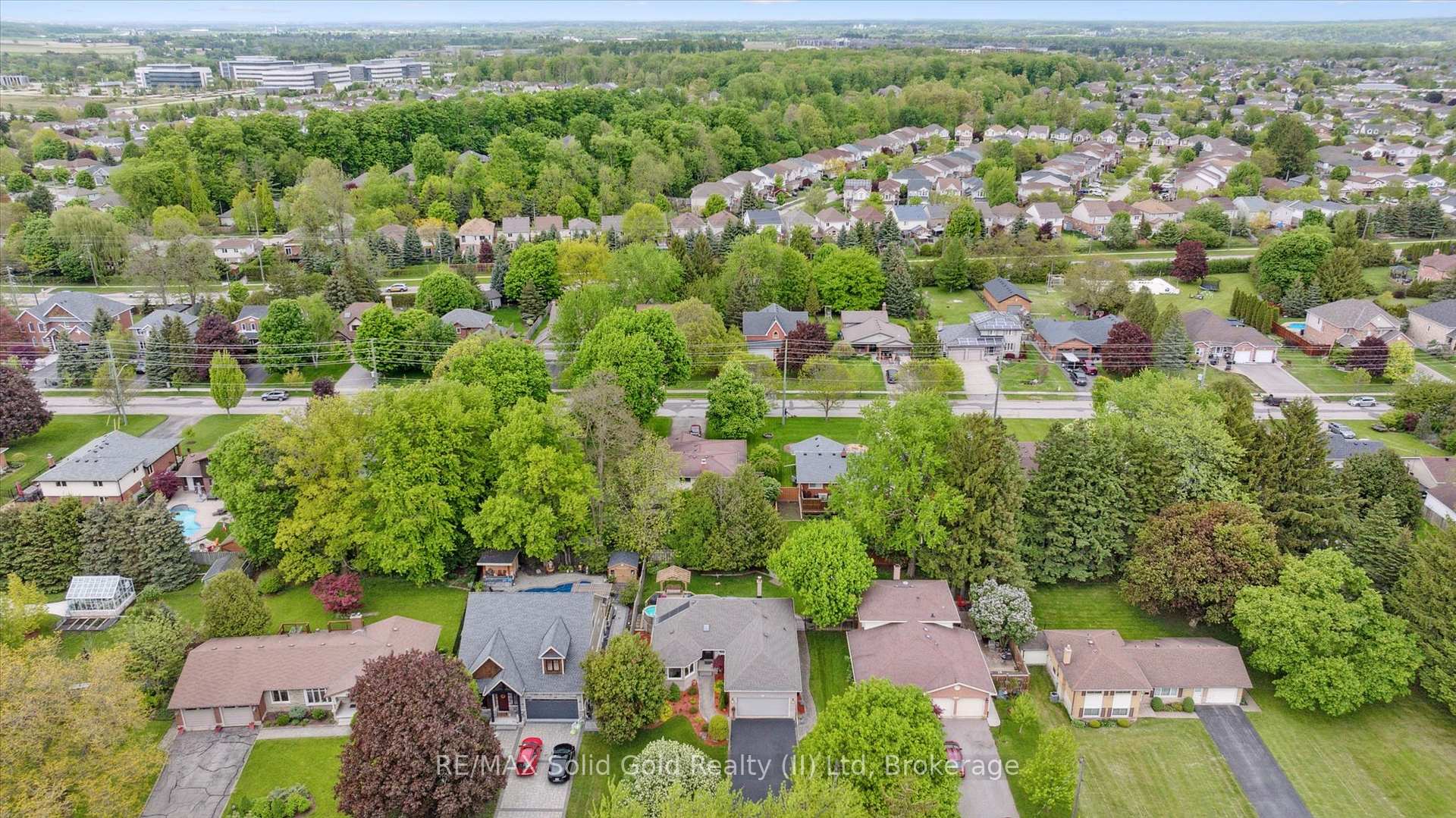 Photo 43 of 606 Rustic Drive, Waterloo — HOMEH