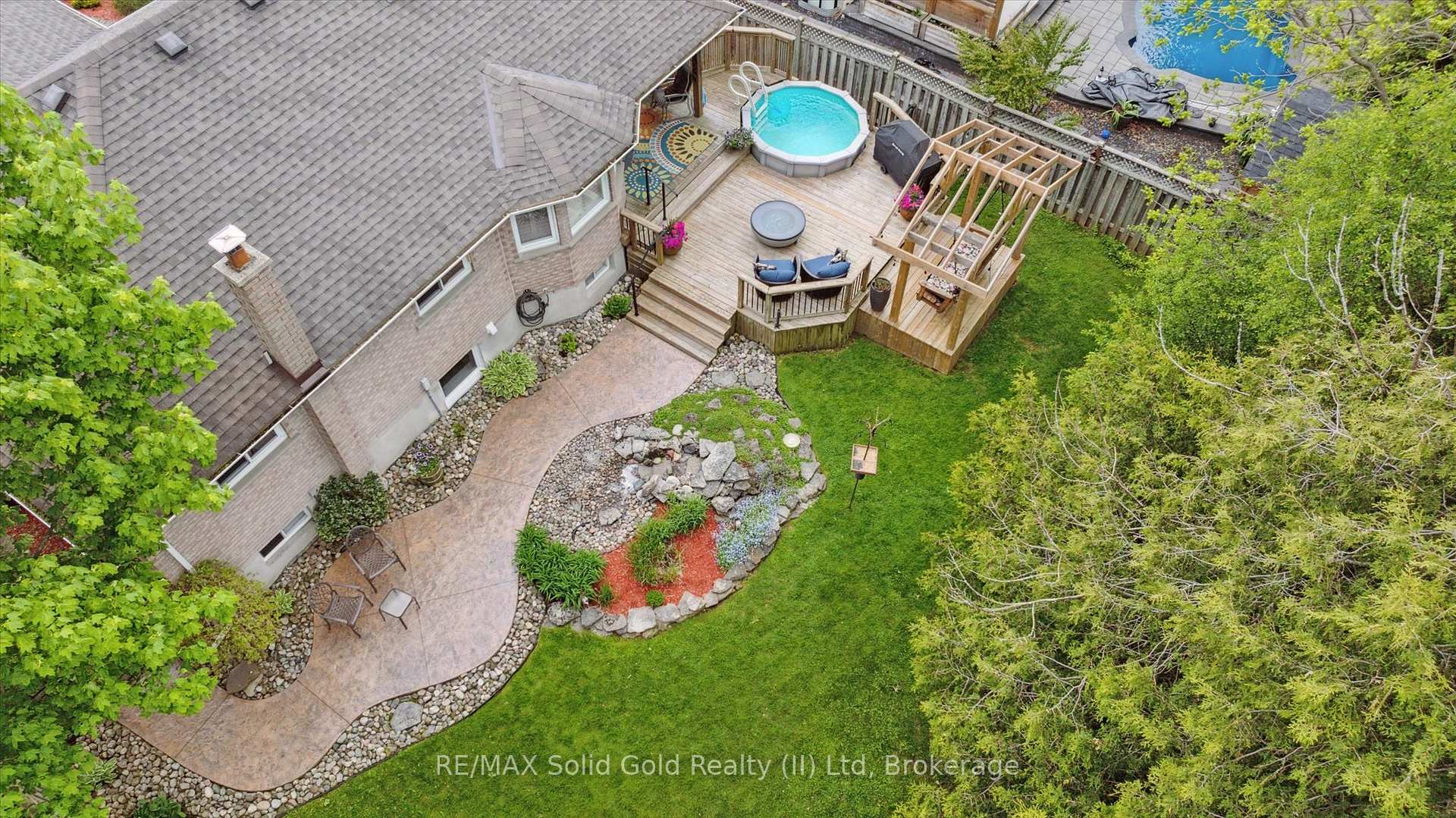 Photo 45 of 606 Rustic Drive, Waterloo — HOMEH