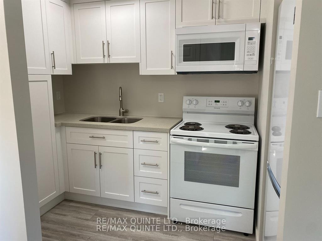 Photo 3 of Unit 6, 2 Village Drive, Belleville, Belleville Ward — HOMEH