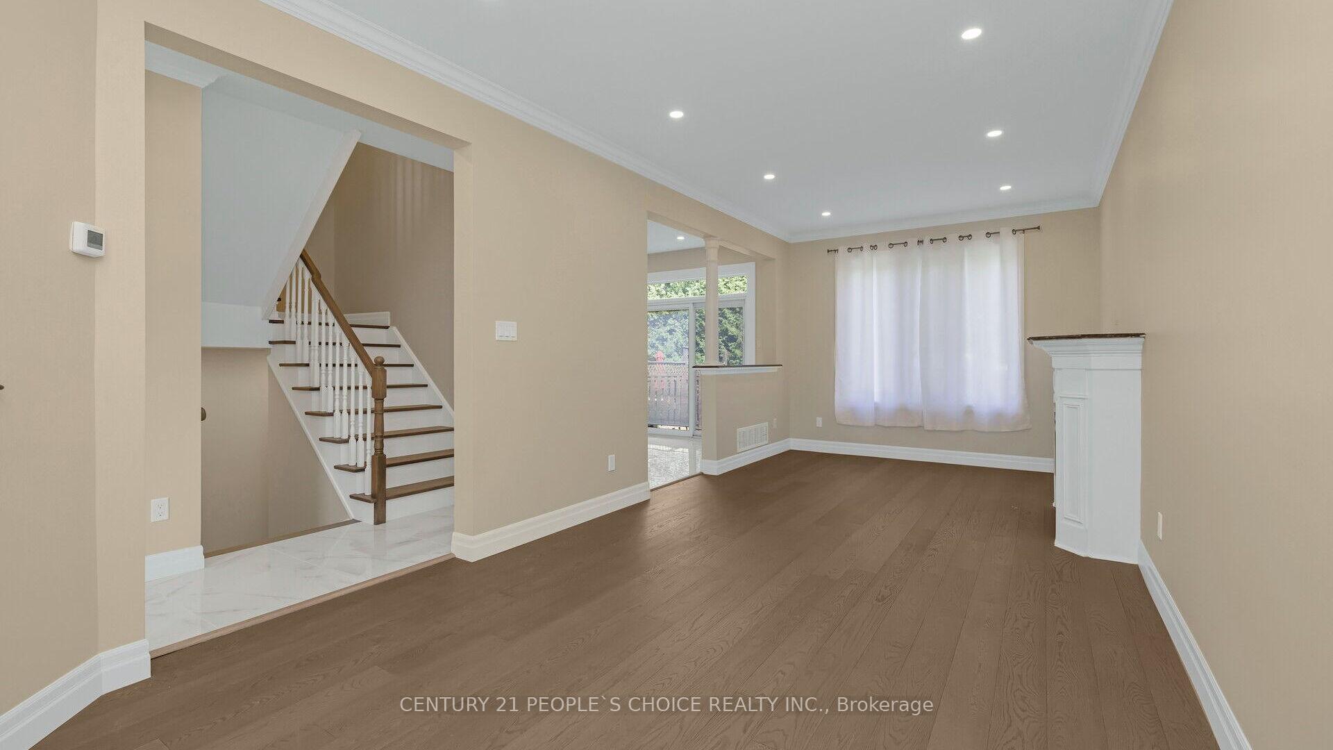 Photo 8 of 25 Willow Tree Street, Vaughan, Maple — HOMEH