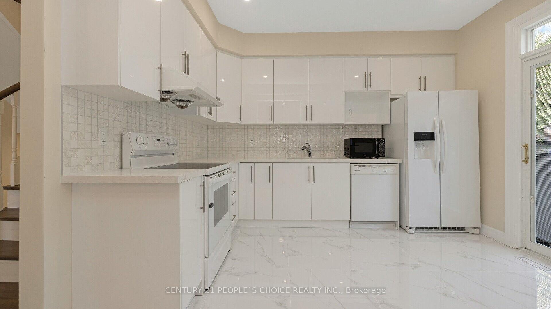 Photo 13 of 25 Willow Tree Street, Vaughan, Maple — HOMEH