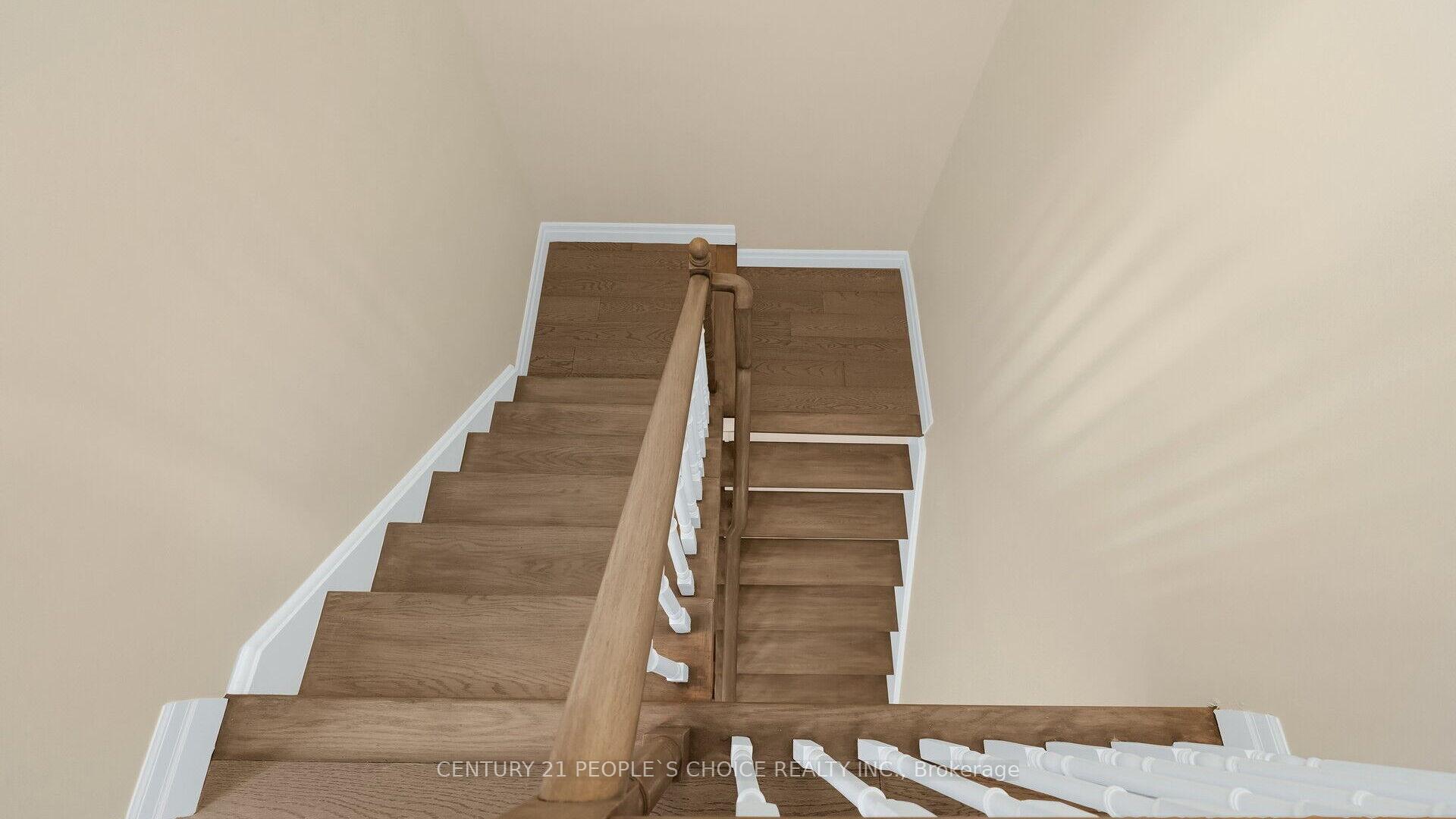 Photo 17 of 25 Willow Tree Street, Vaughan, Maple — HOMEH
