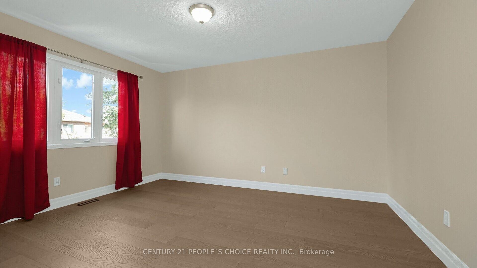 Photo 20 of 25 Willow Tree Street, Vaughan, Maple — HOMEH