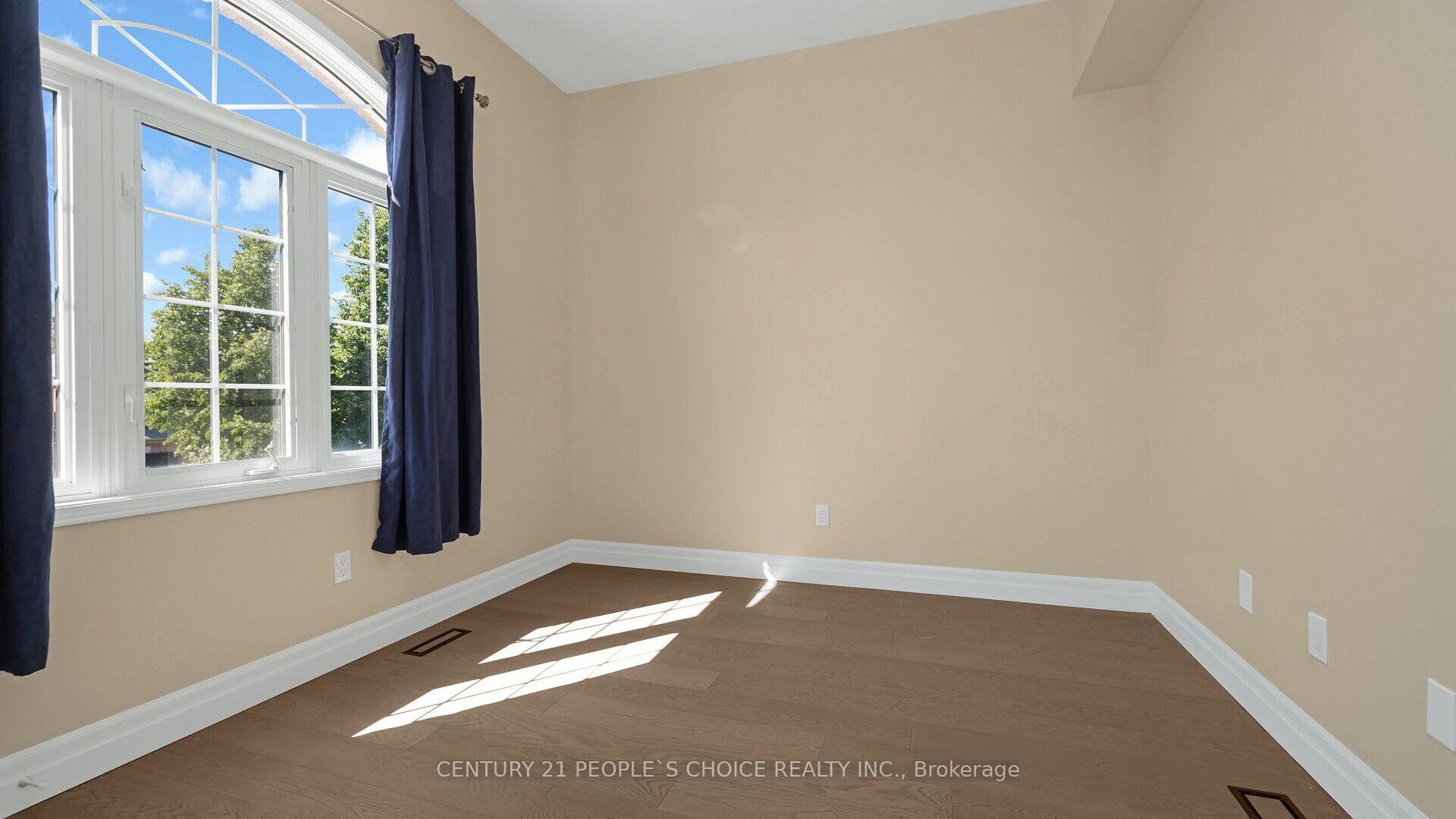 Photo 26 of 25 Willow Tree Street, Vaughan, Maple — HOMEH